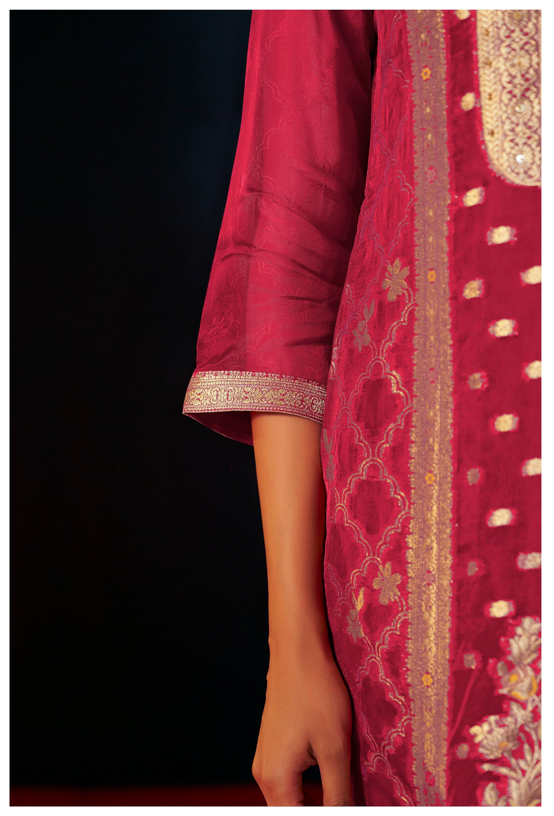 Ravelynn Red Organza Jacquard Kurta Set