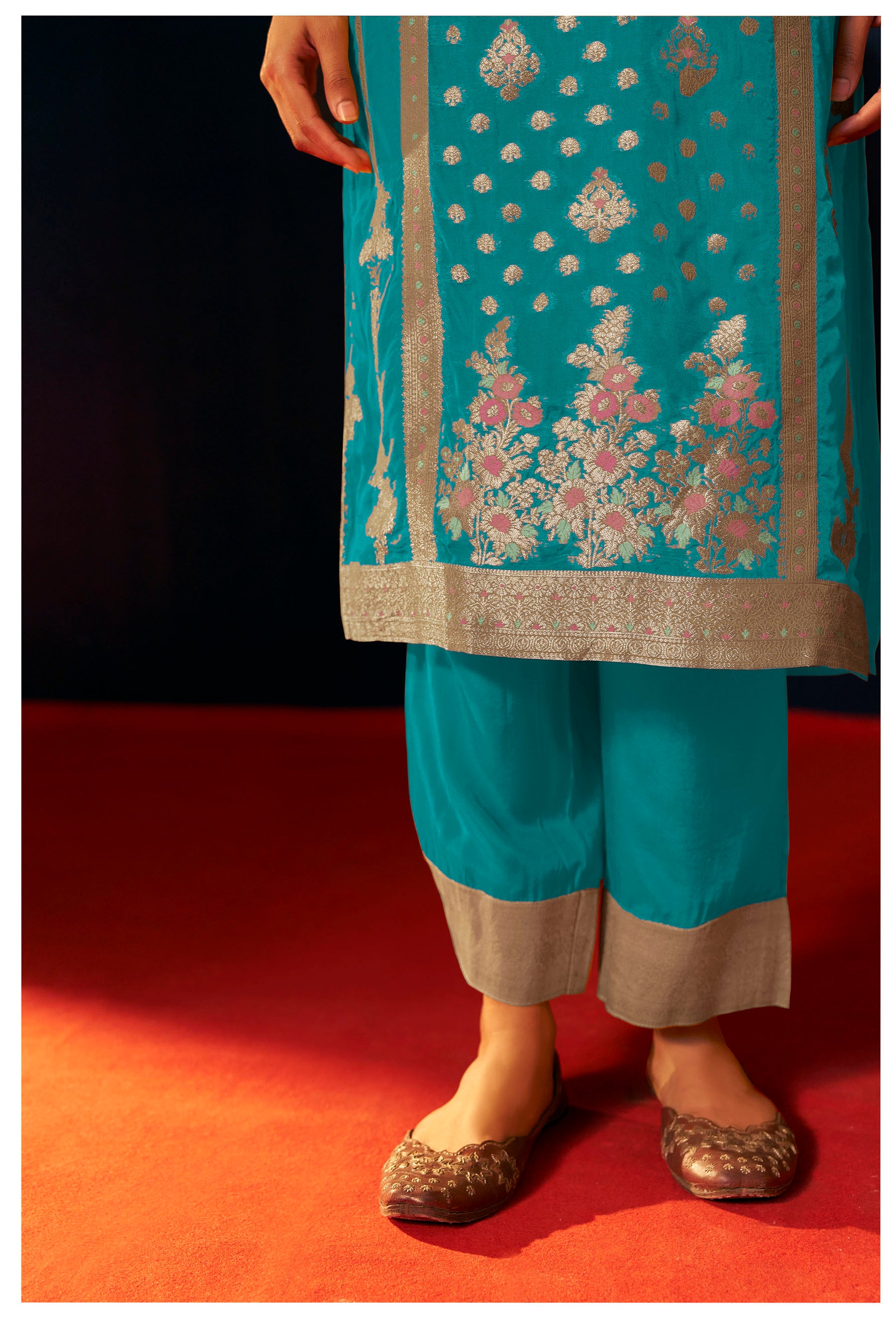 Serenith Rama Organza Jacquard Kurta Set