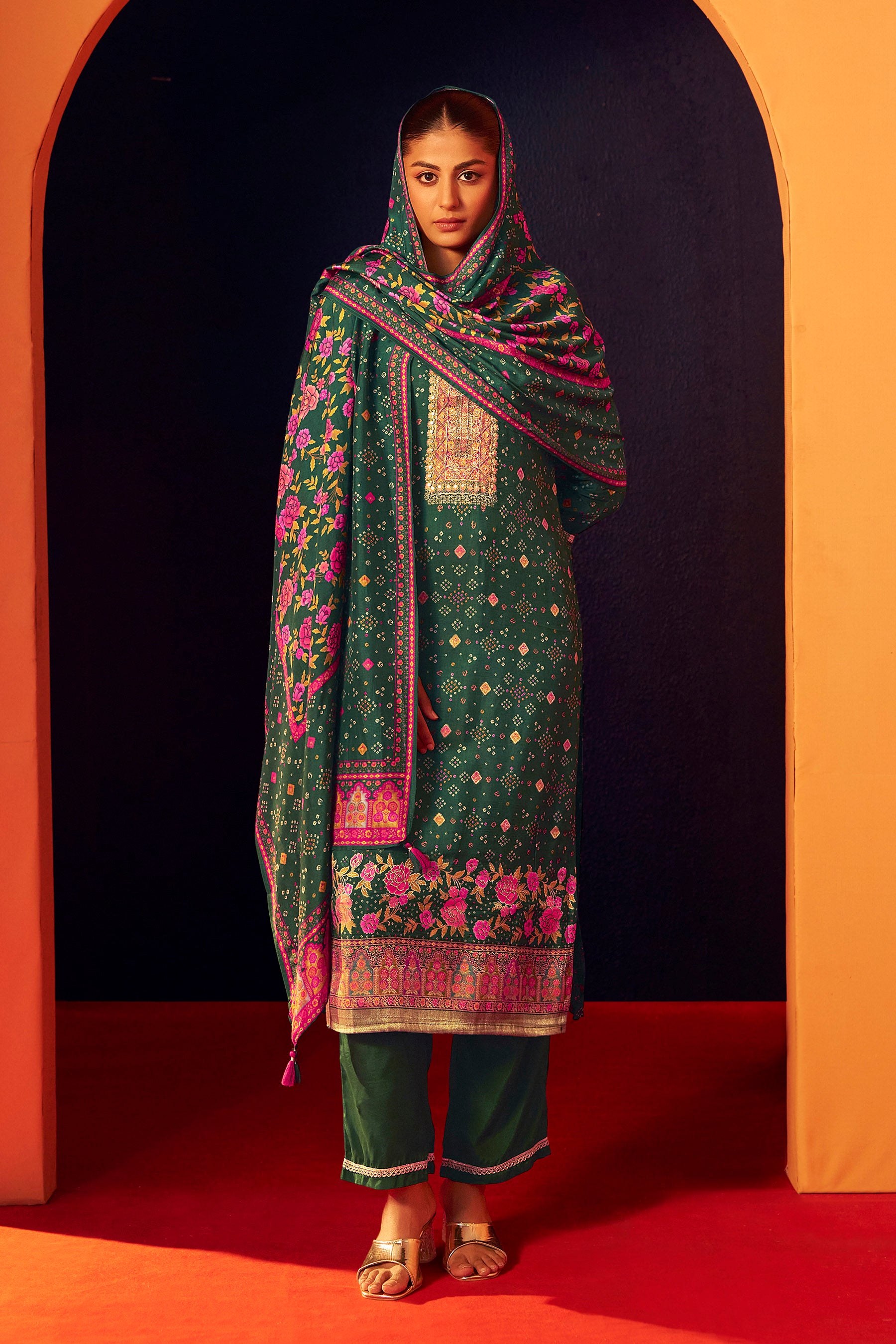 Position Print Russian Silk Kurta 3-Piece Set