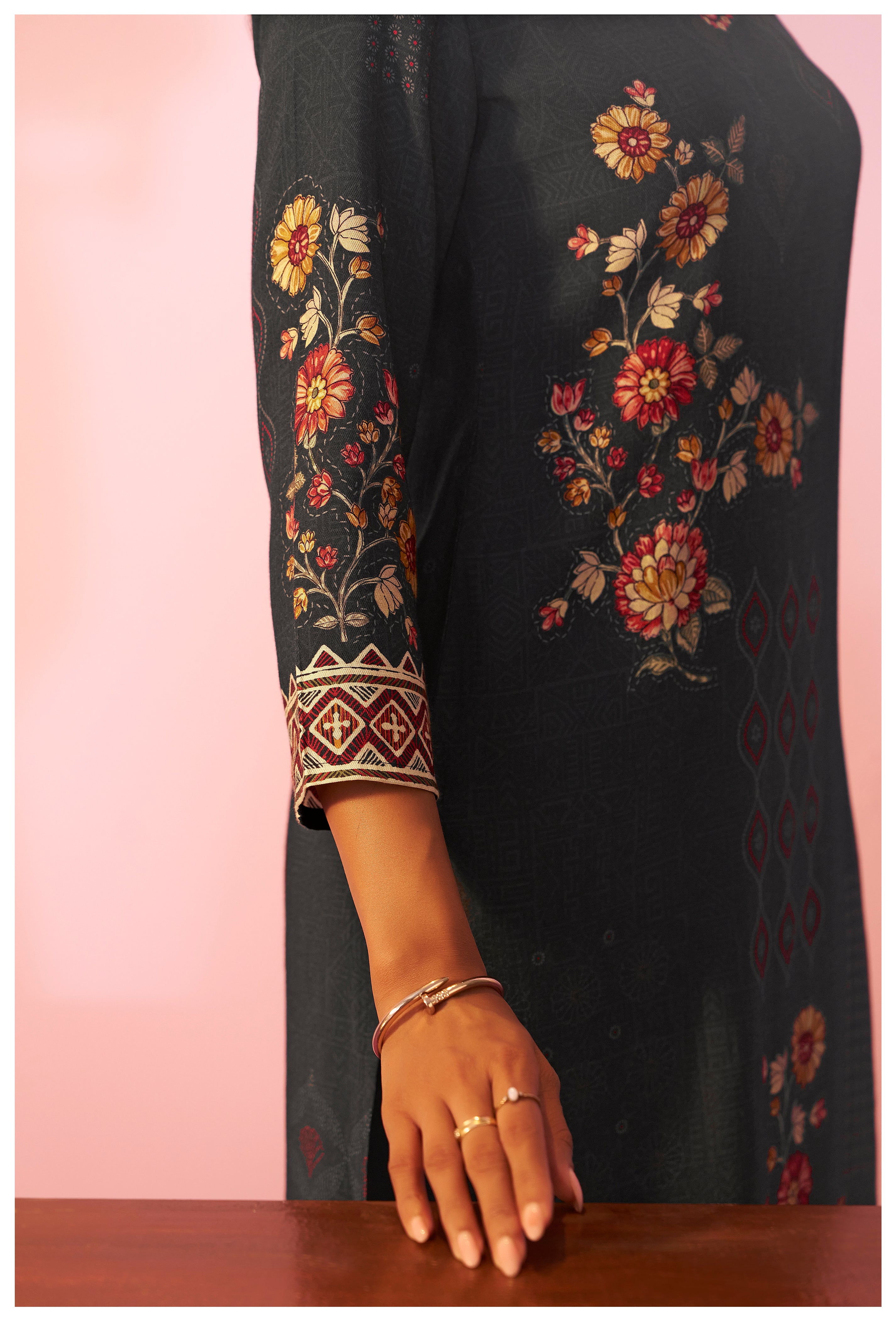 Viscose digital print Kurta Set with Intricate Embroidery