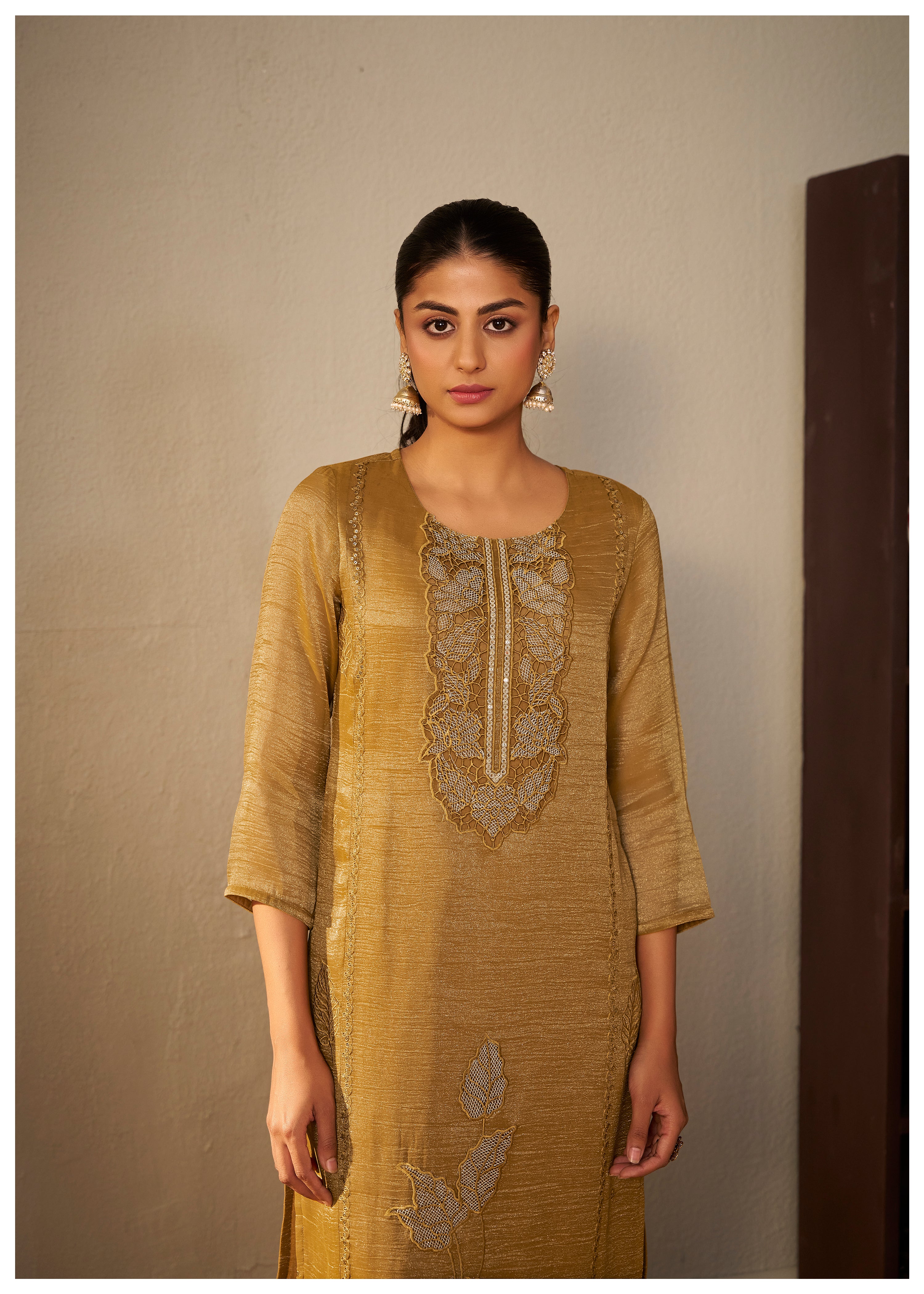 Crush Organza Borer Embroidery Set