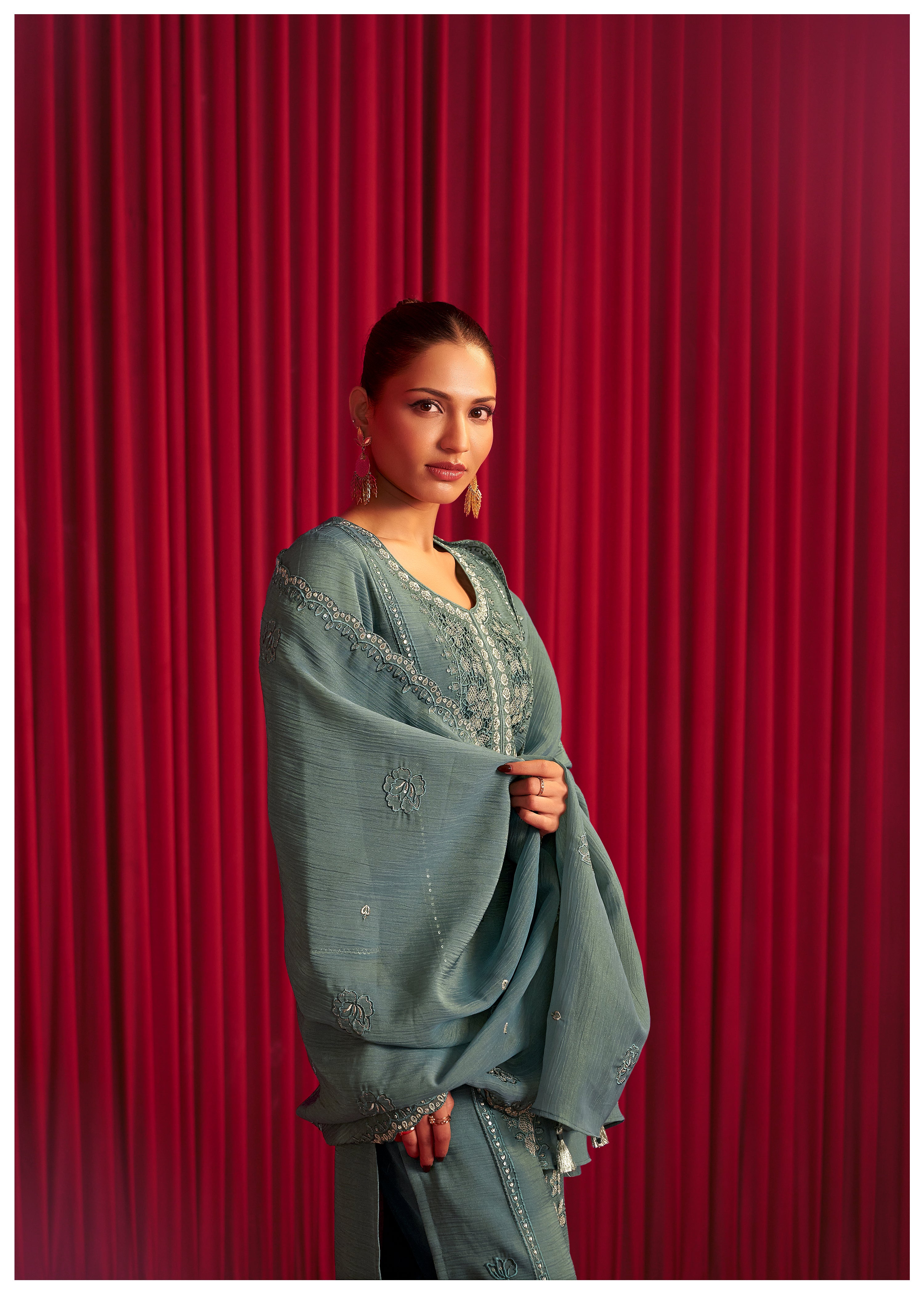 Crush Organza Borer Embroidery Set