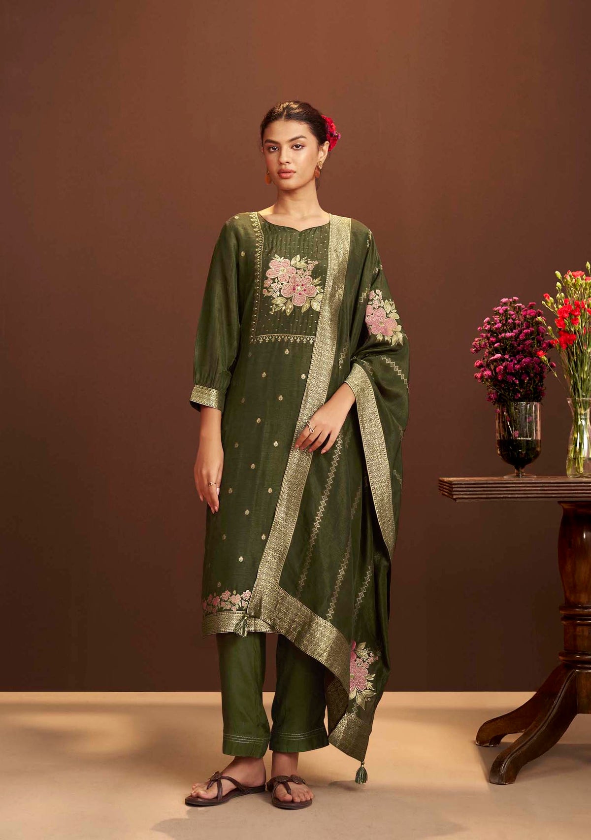 Saanjh Mehndi French-Knot Jacquard Kurta Set