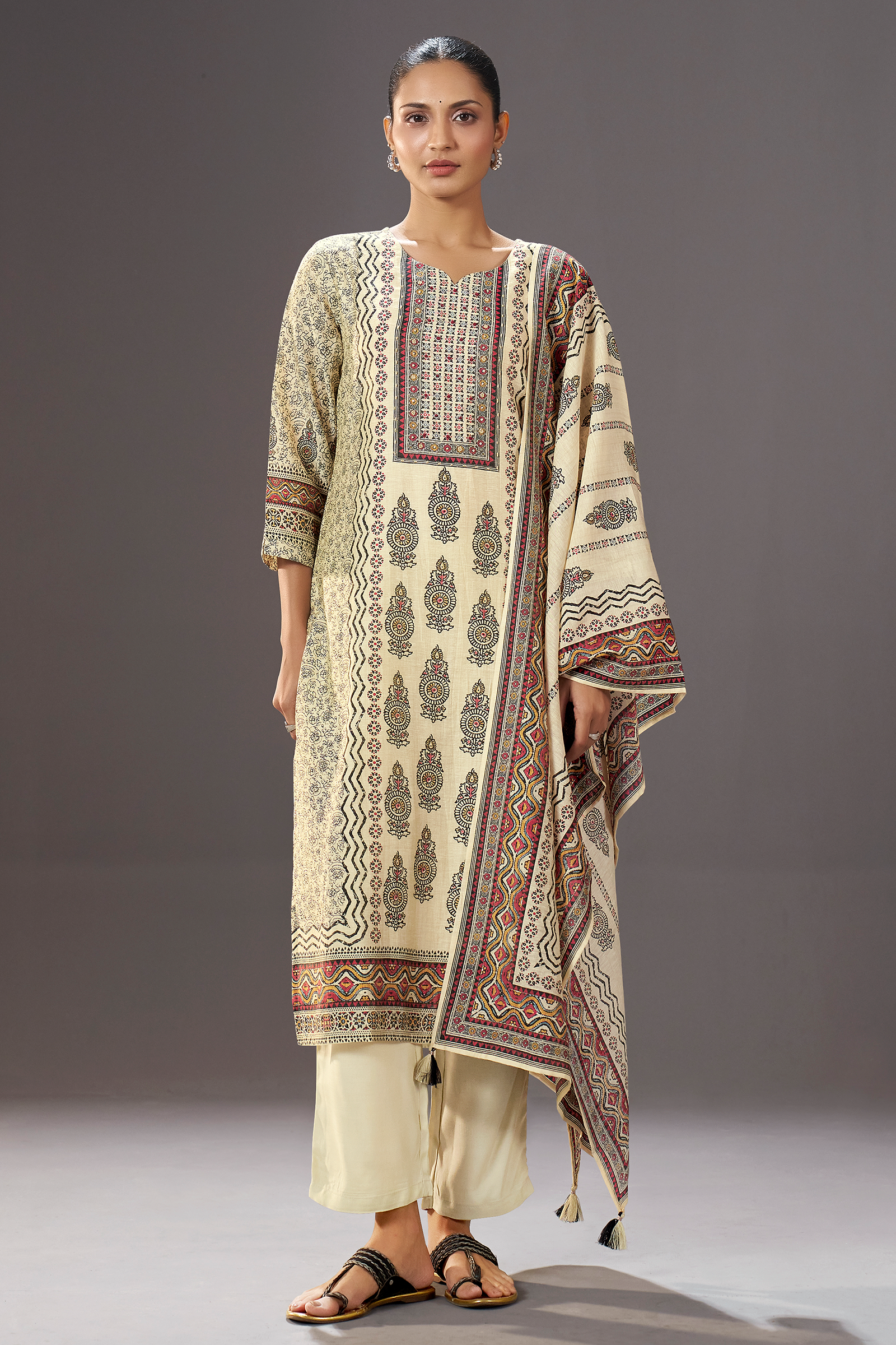Ivory Artisan Shimmer Linen Digital Printed Kurta Set