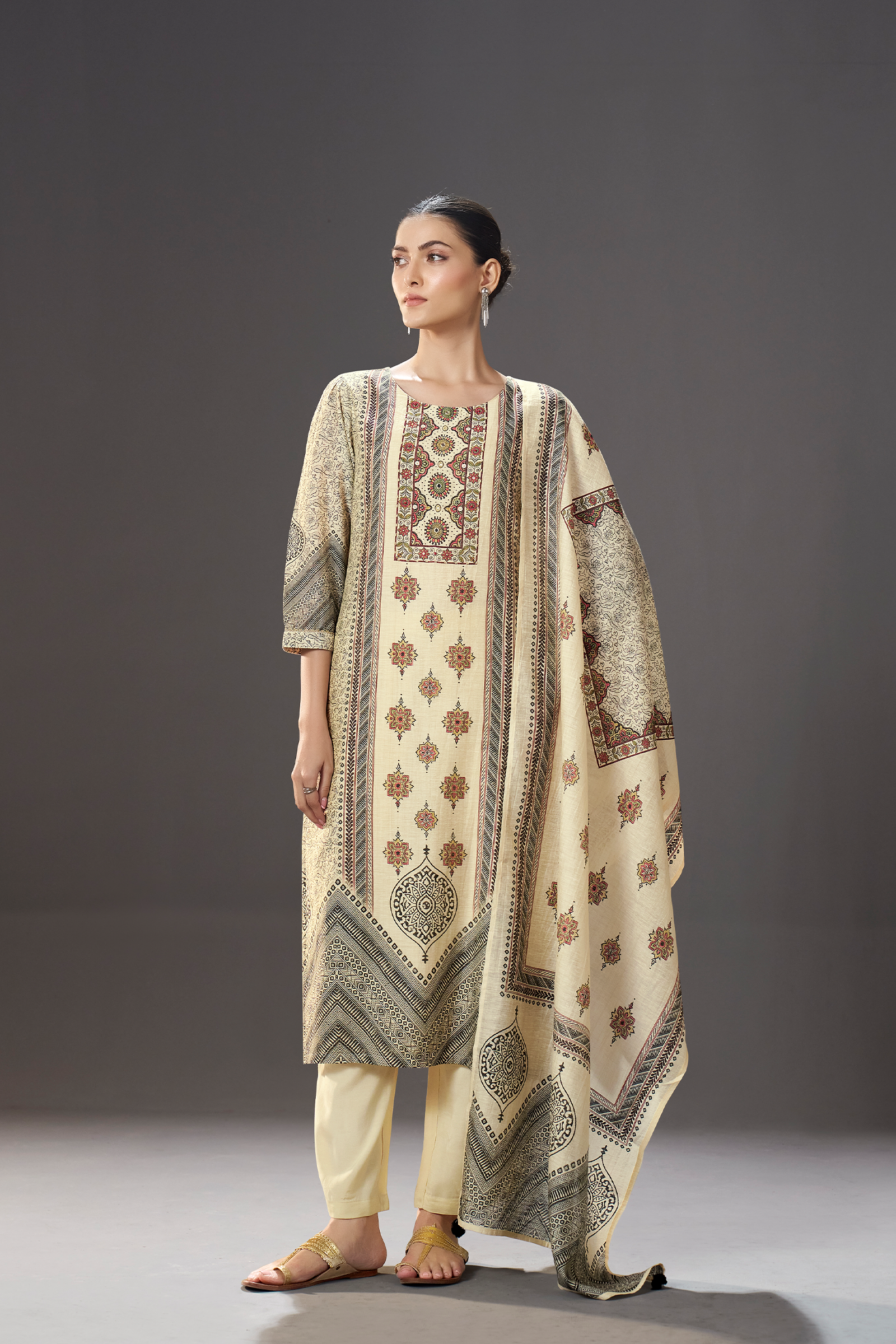 Royal Rosette Shimmer Linen Digial Printed Kurta Set
