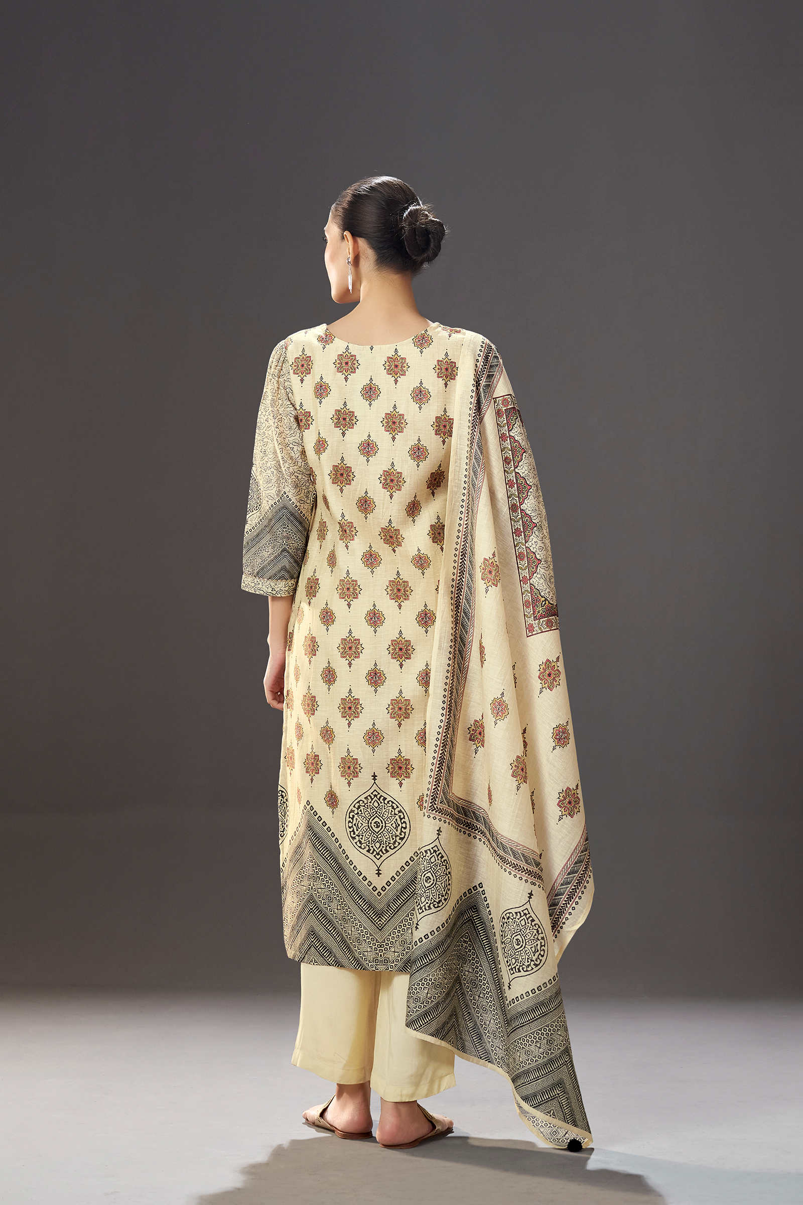 Royal Rosette Shimmer Linen Digial Printed Kurta Set