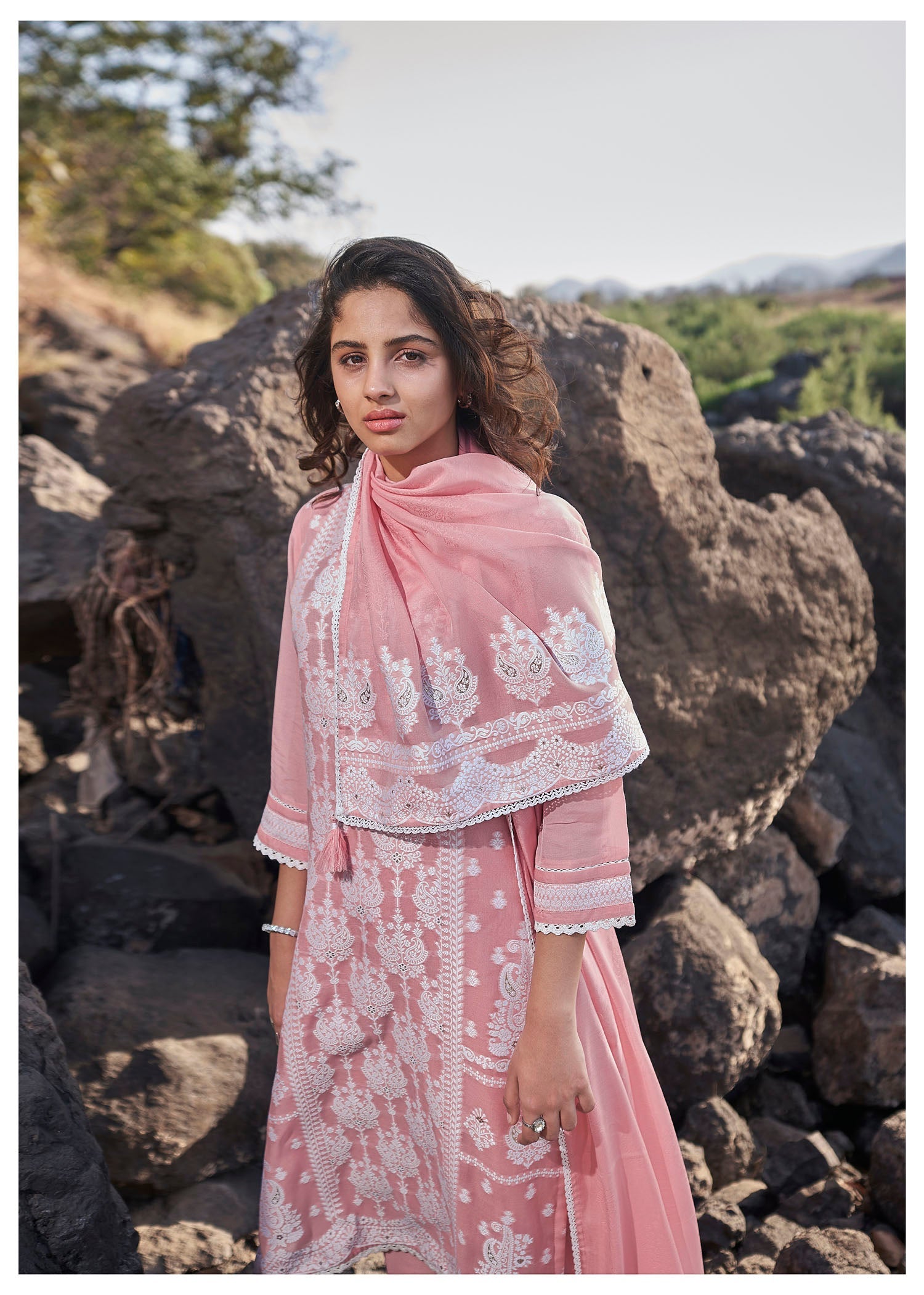 Magenta tinted Woven Kurta Set