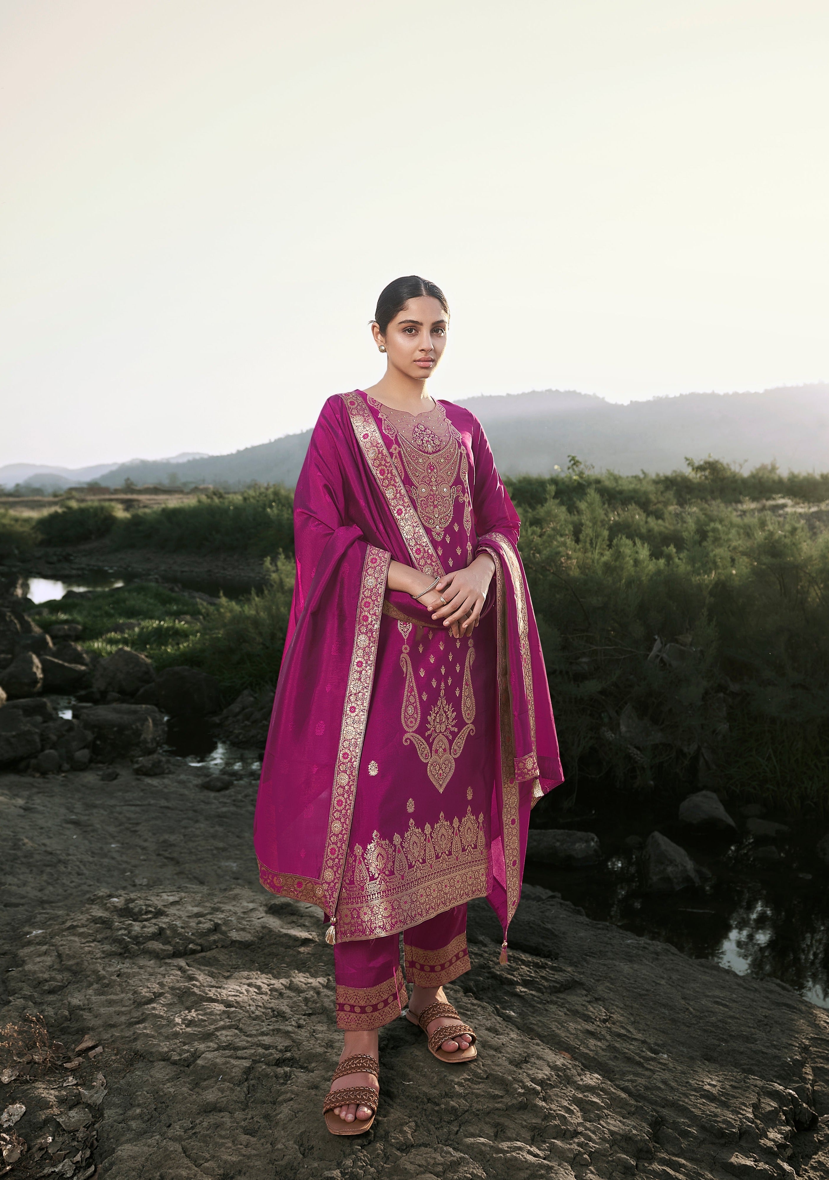 Rani Top Dyed Woven Kurta Set