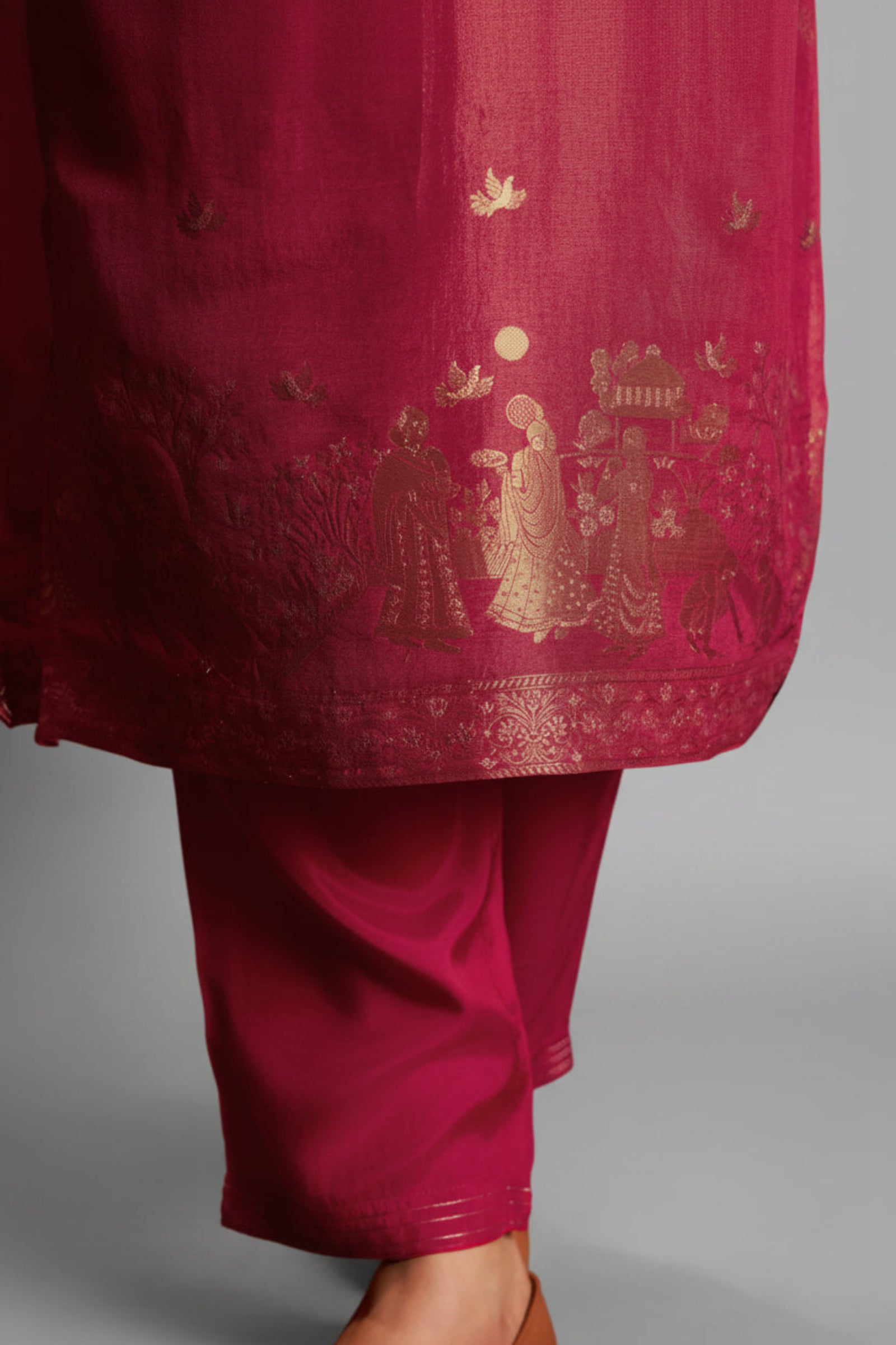 Rozenna Jacquard Embroidered Kurta Set