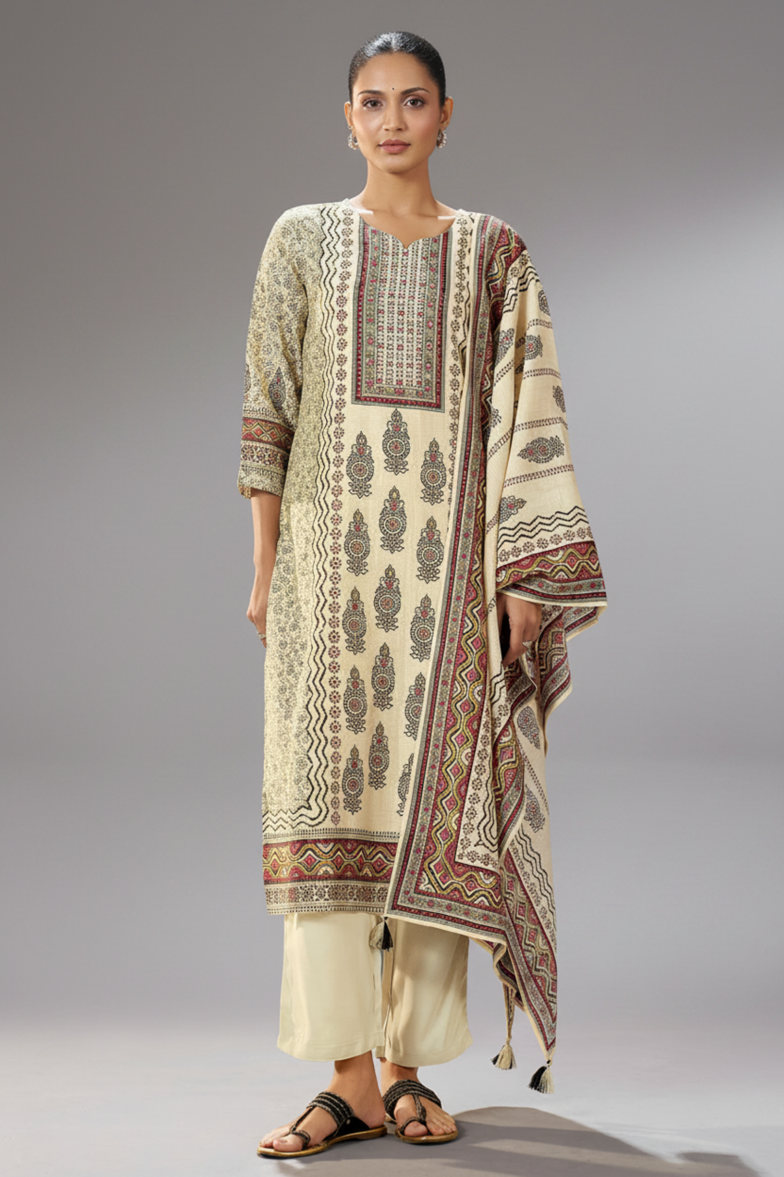 Ivory Artisan Shimmer Linen Digital Printed Kurta Set