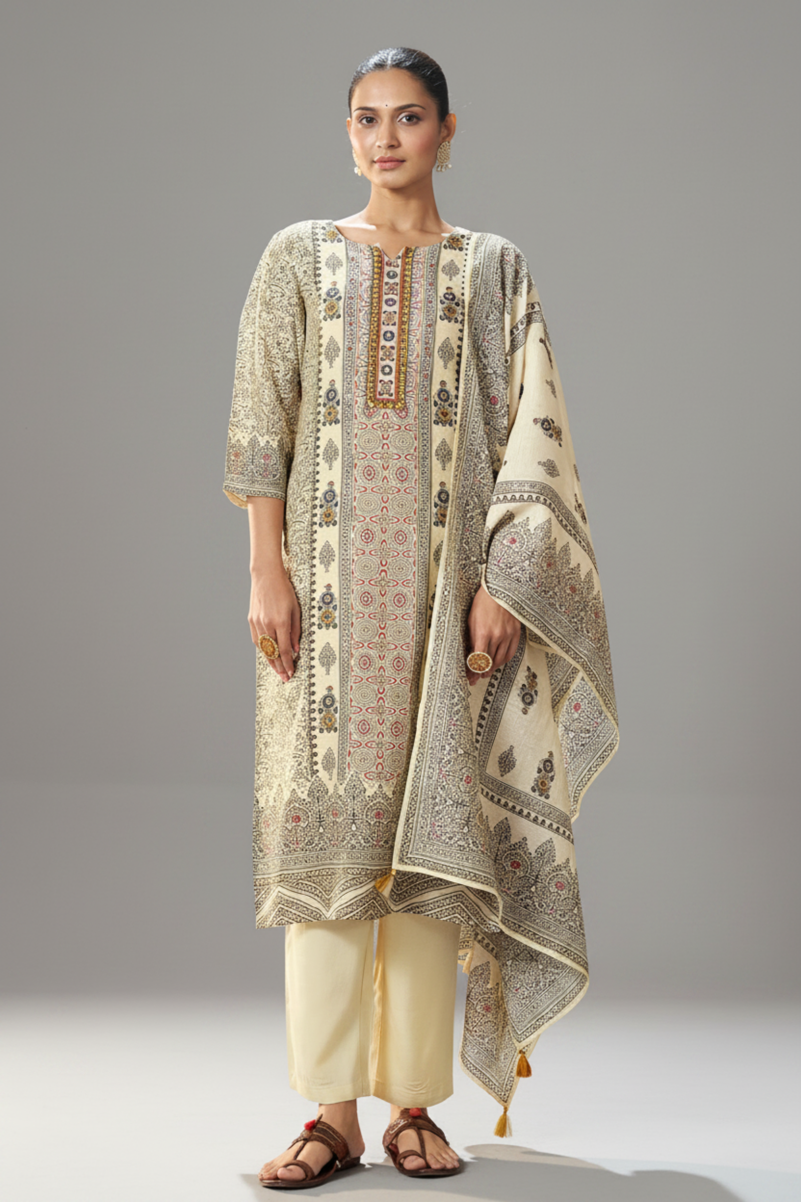 Ivory Buti Shimmer Linen Digial Printed Kurta Set