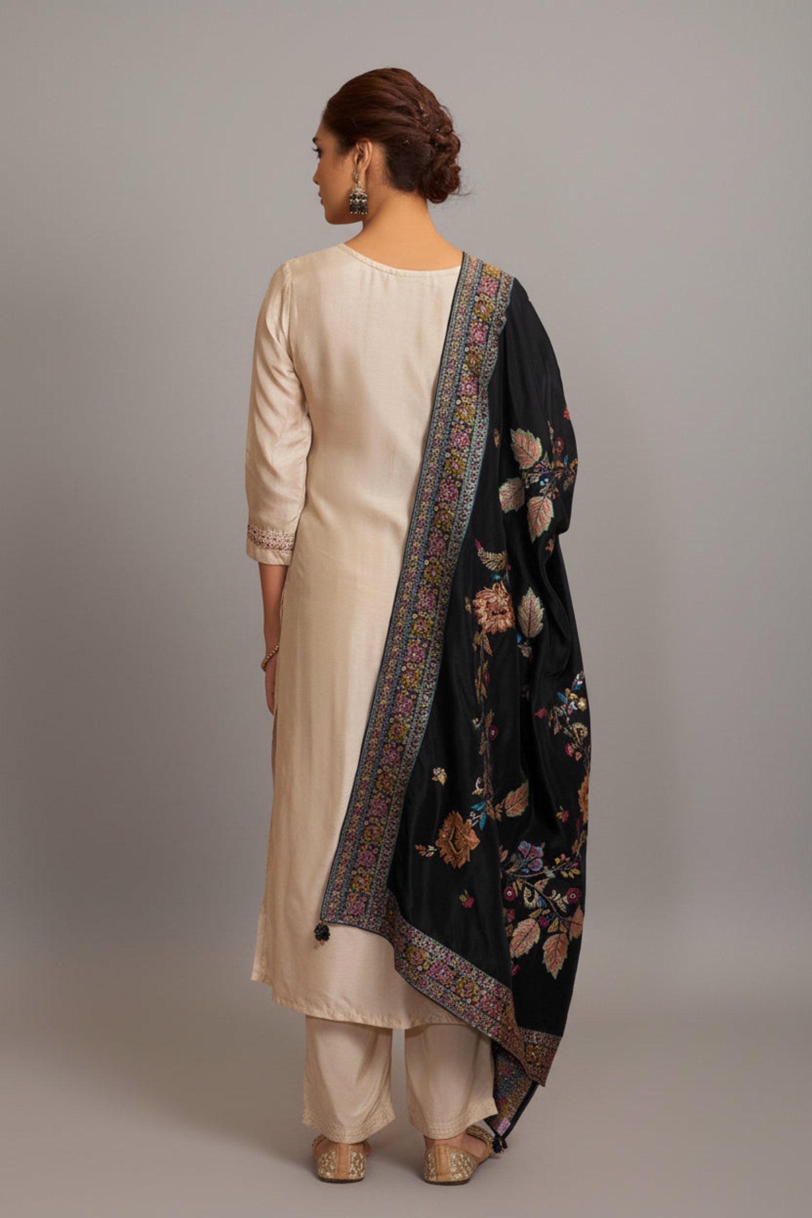 Russian Silk Kurta with Contrast Jacquard Dupatta – Cream