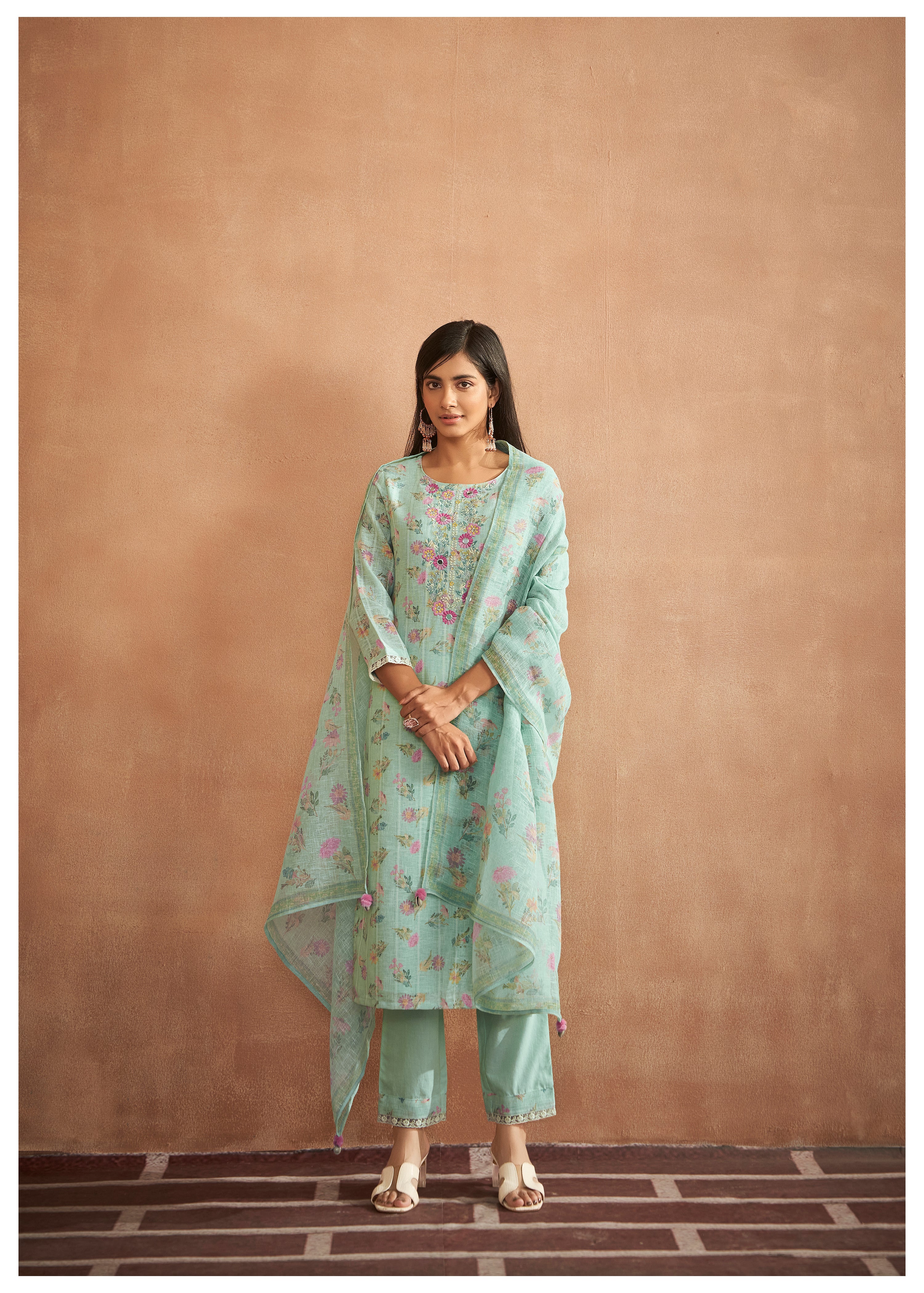 Sky Cotton Linen Embroidered Set