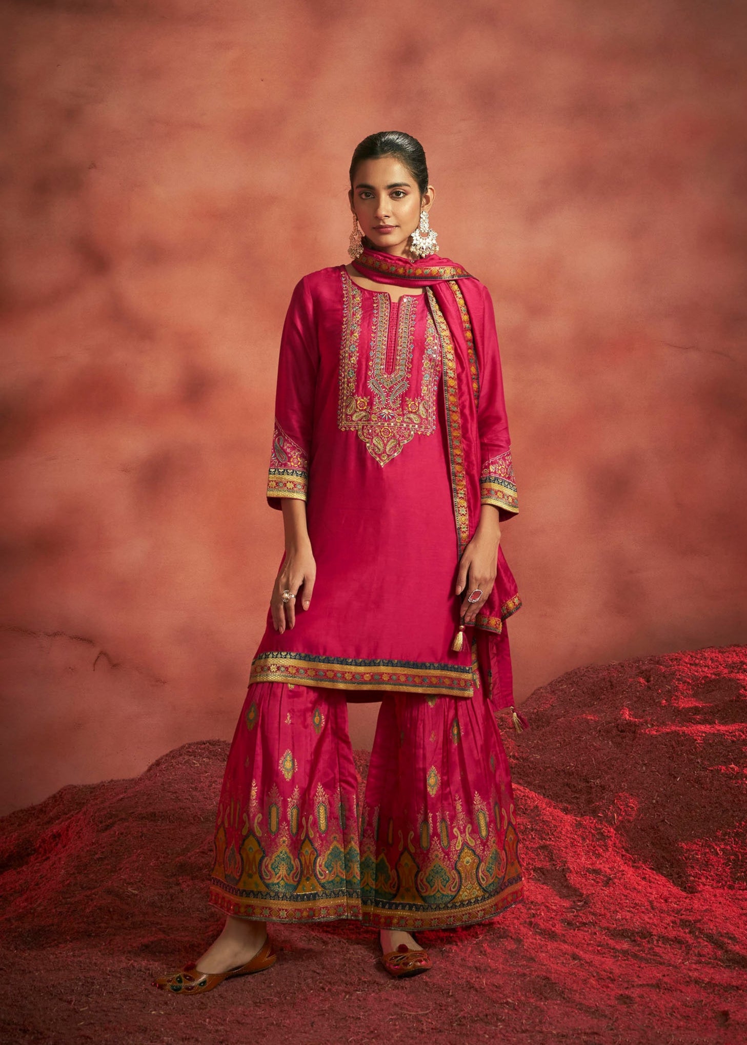 Magentae Rani Dola Silk Kurta Set