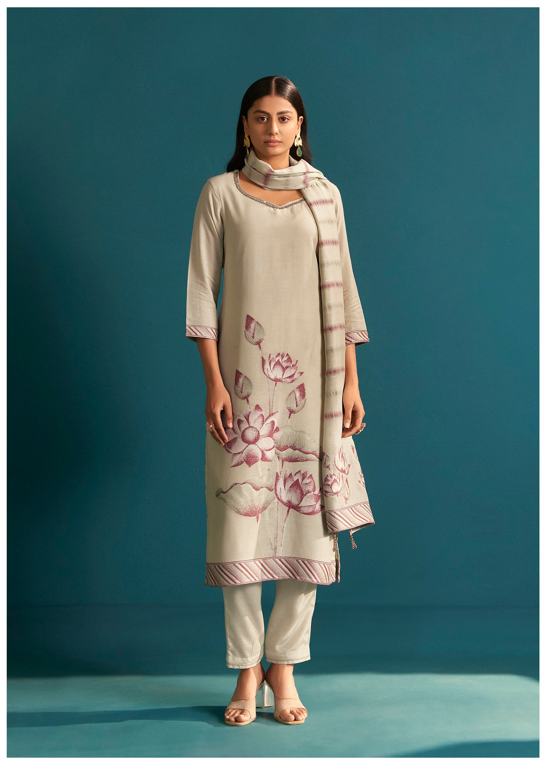 Lioraé Linen Jacquard Embroidered Kurta Set