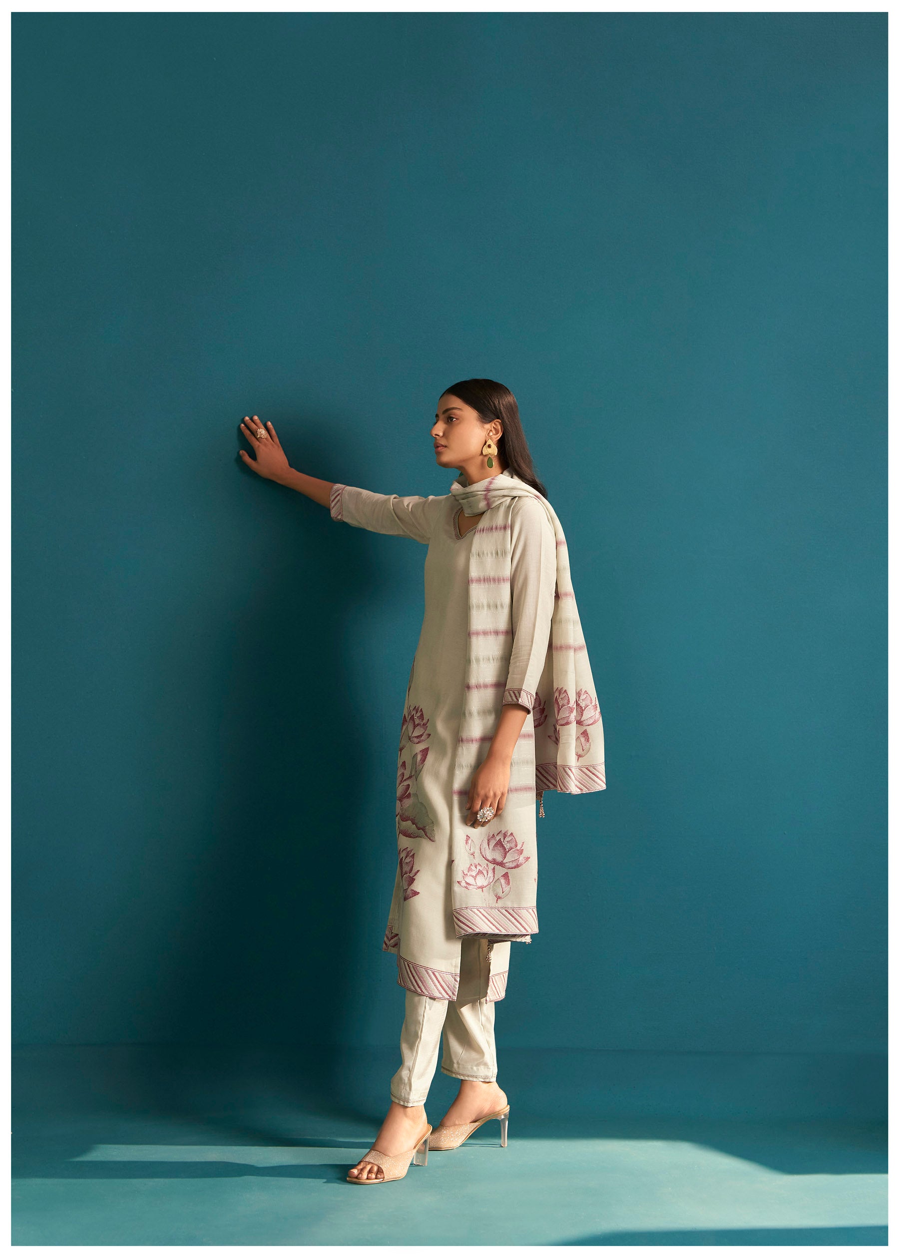 Lioraé Linen Jacquard Embroidered Kurta Set