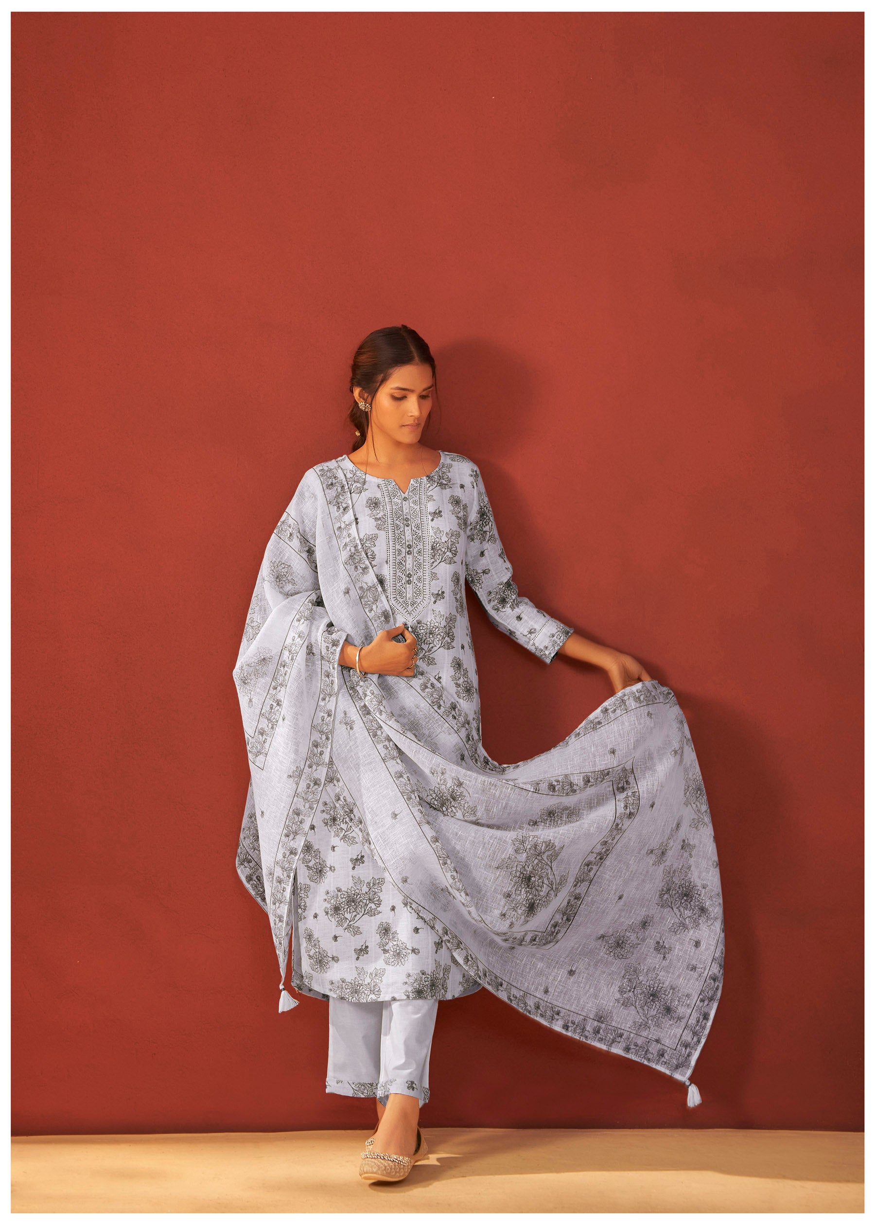 Aurelia Digital Print Embroidered Linen Kurta Set