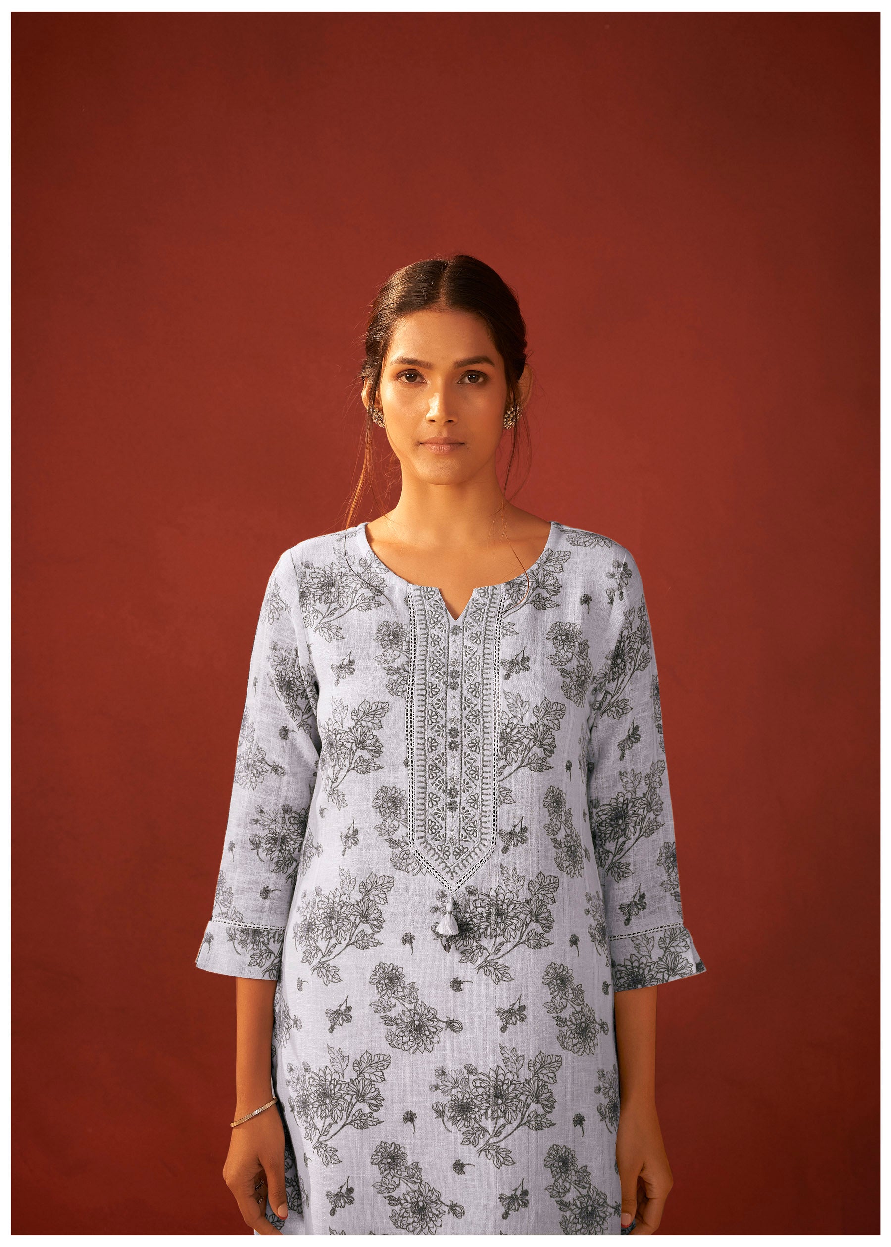 Aurelia Digital Print Embroidered Linen Kurta Set