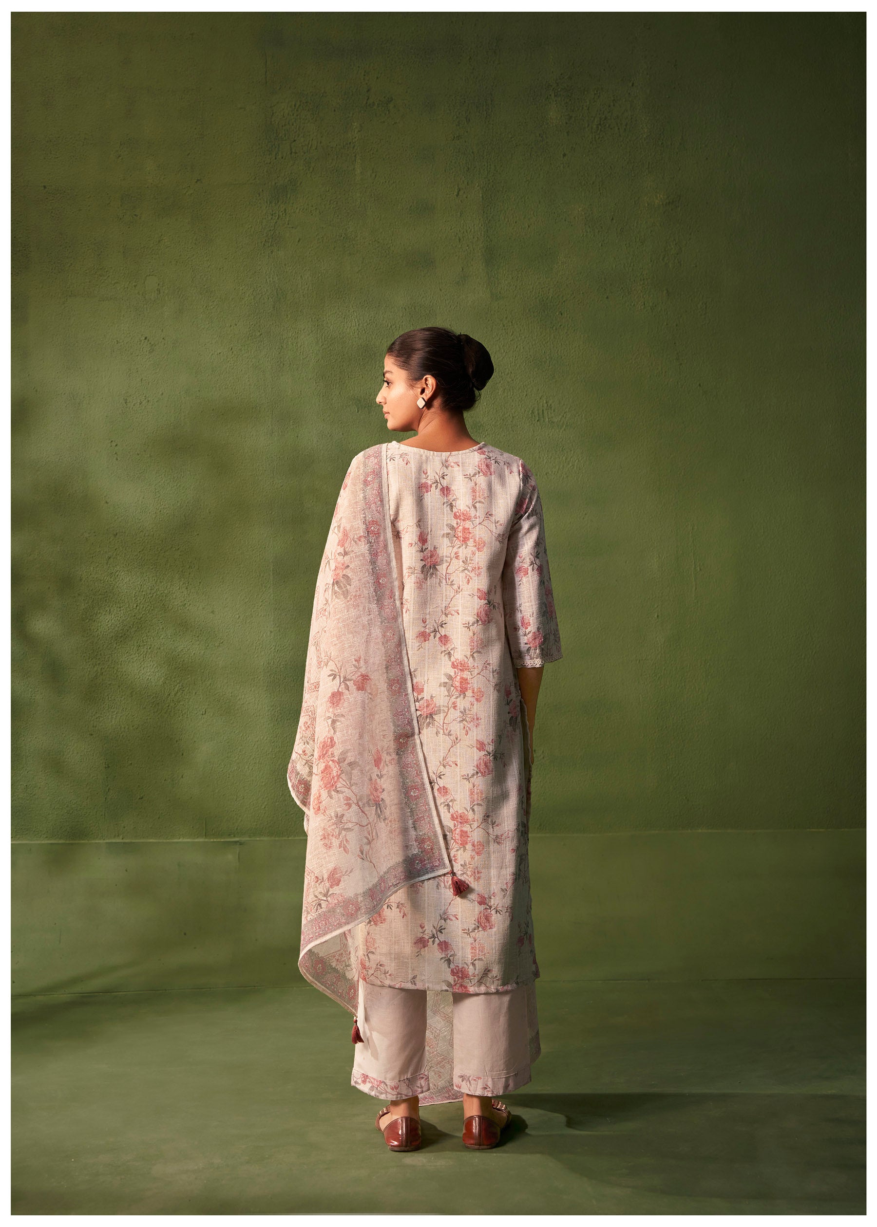 Solenne Digital Print Embroidered Linen Kurta Set