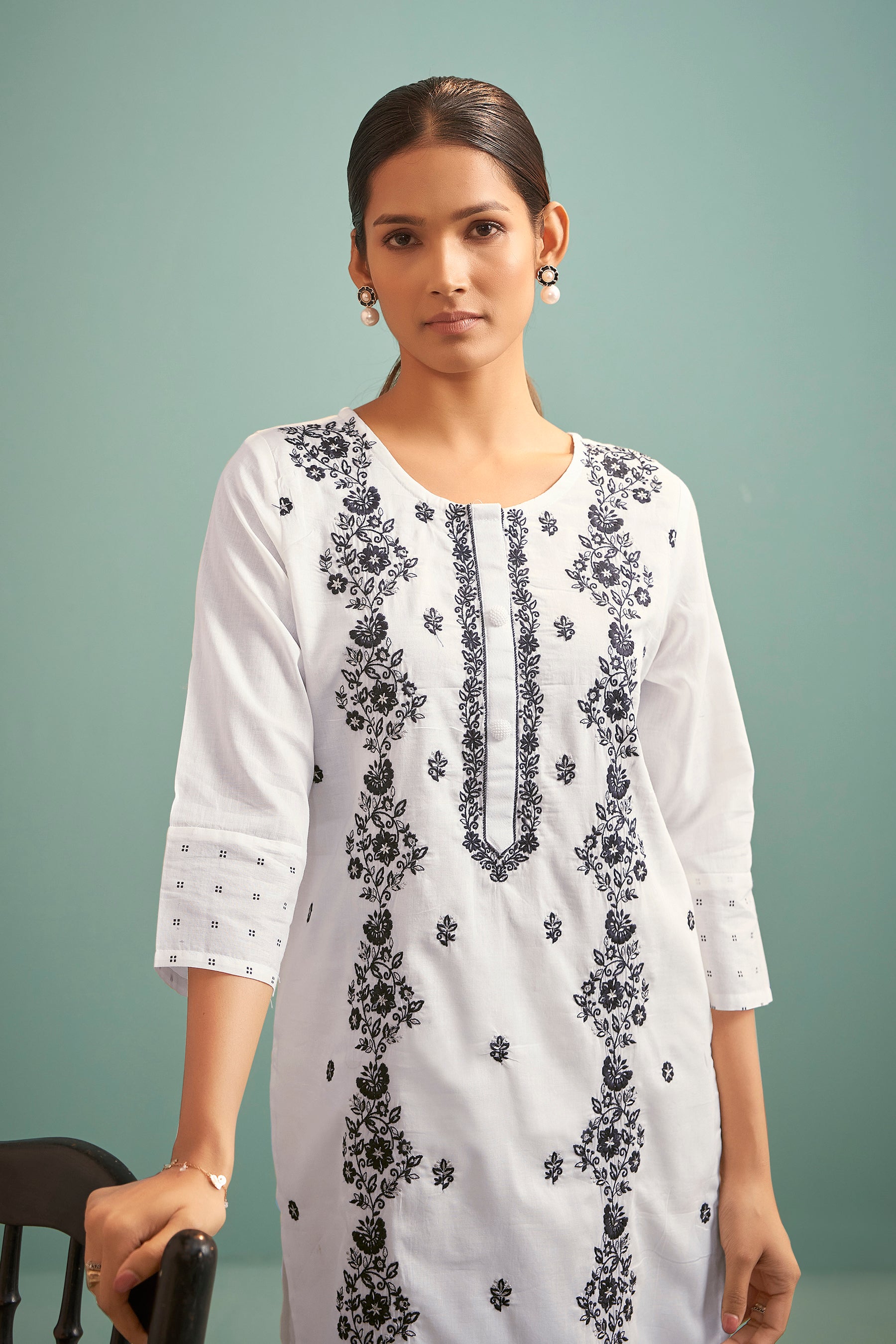Delvina Cream Chikankari Embroidered Cotton Kurta Set