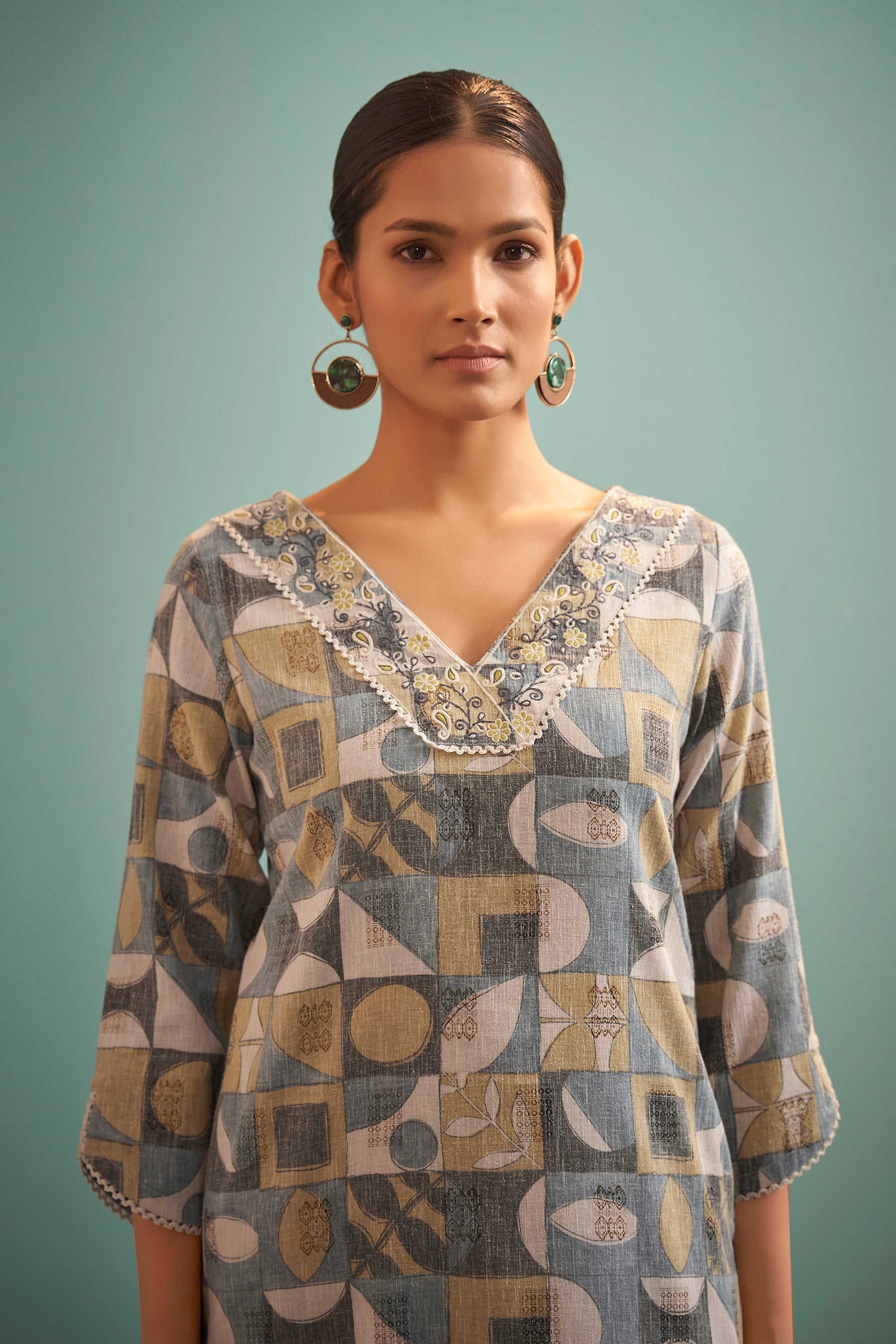 Meadowyn Green Embroidered Linen Kurta Set