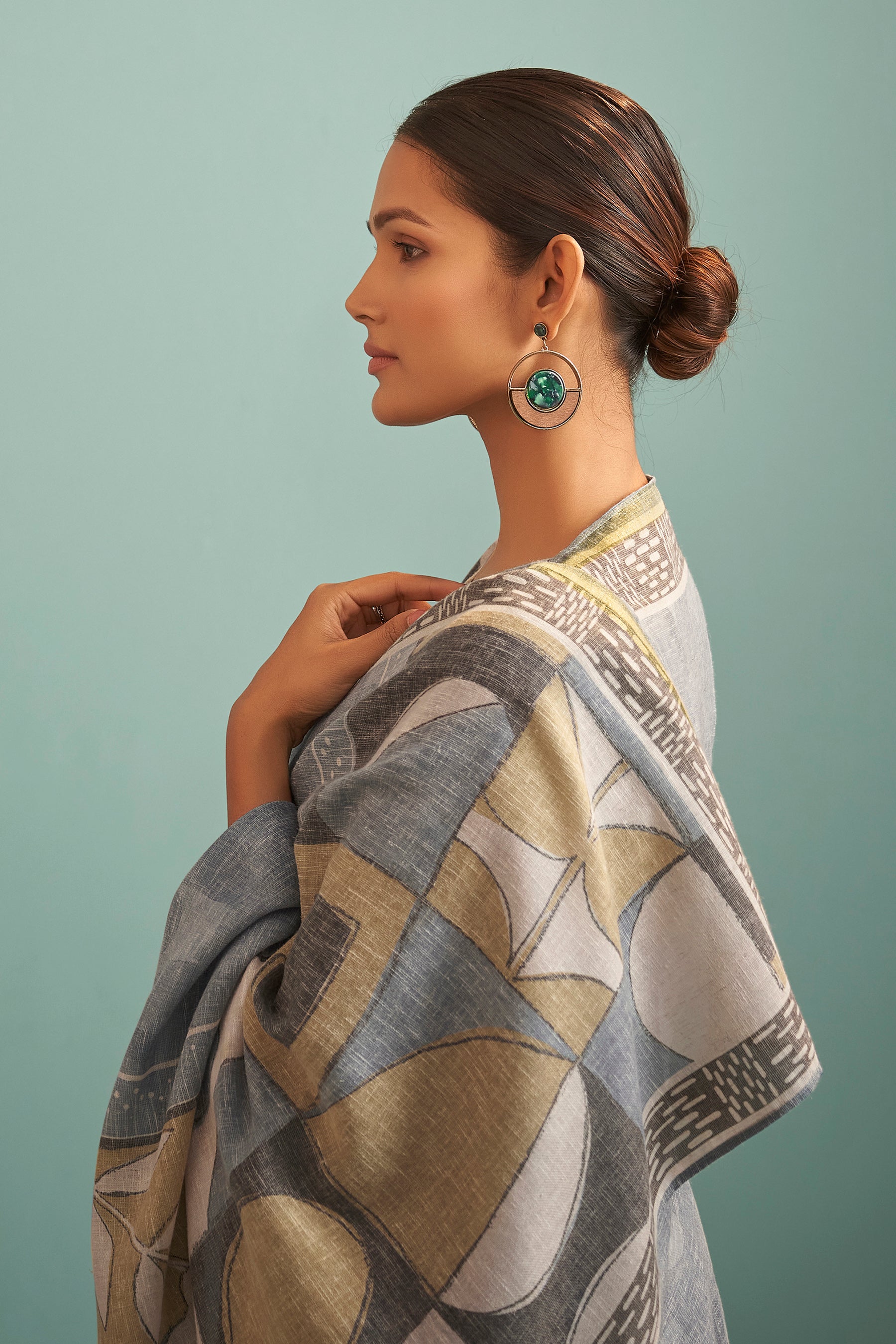 Meadowyn Green Embroidered Linen Kurta Set