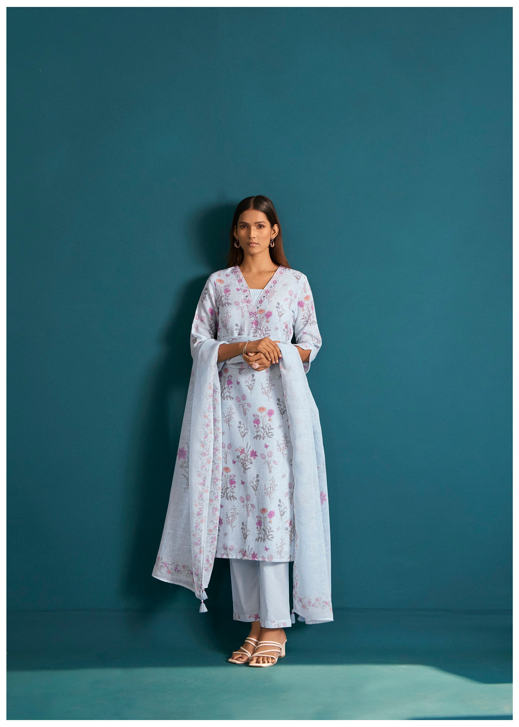 Faelina Digital Print Embroidered Linen Kurta Set