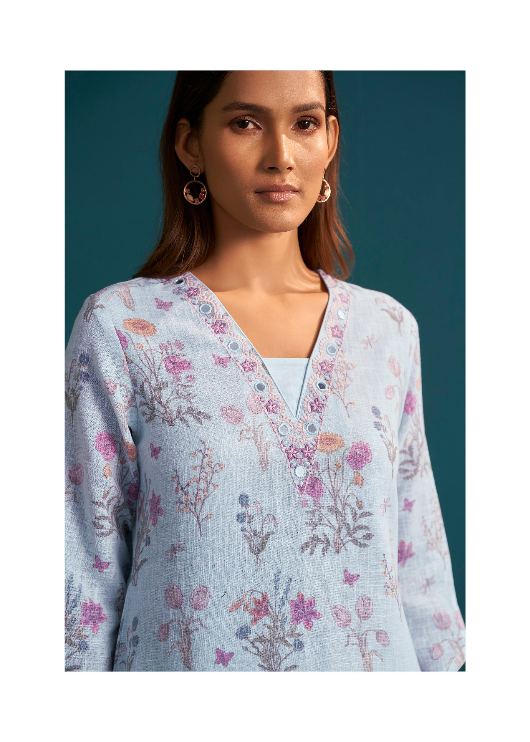 Faelina Digital Print Embroidered Linen Kurta Set