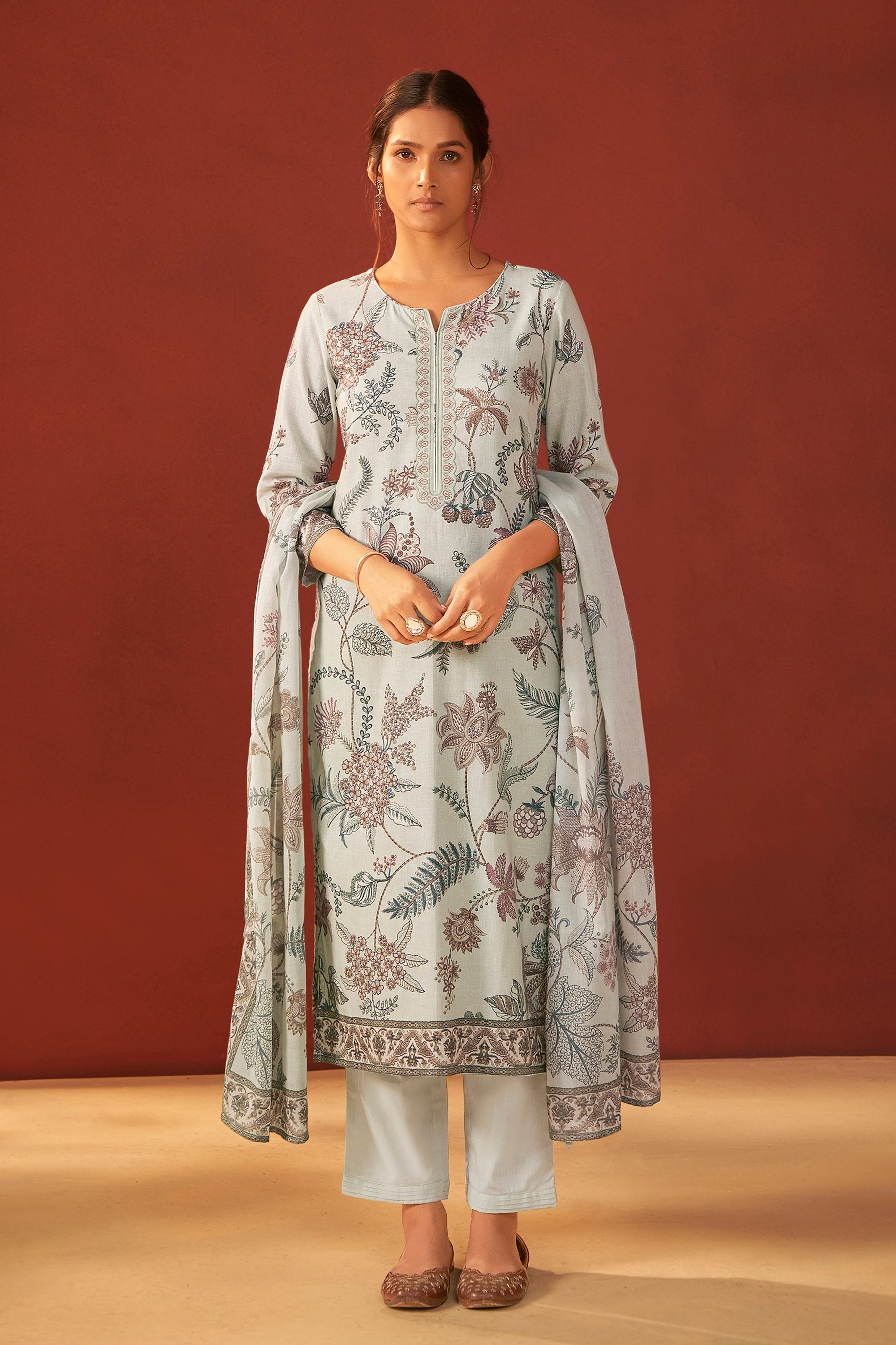 Vessara Pine Embroidered Linen Kurta Set