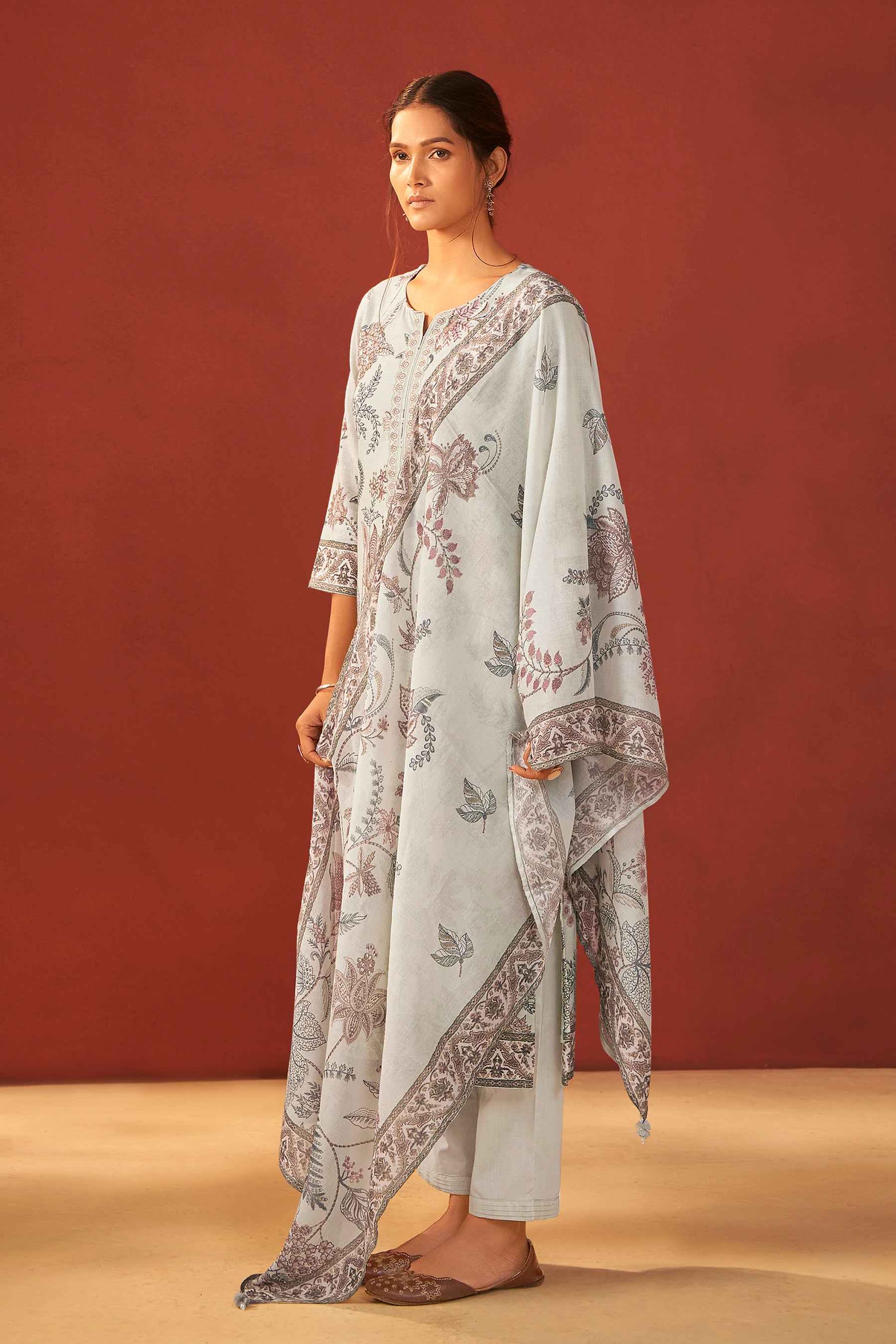 Vessara Pine Embroidered Linen Kurta Set