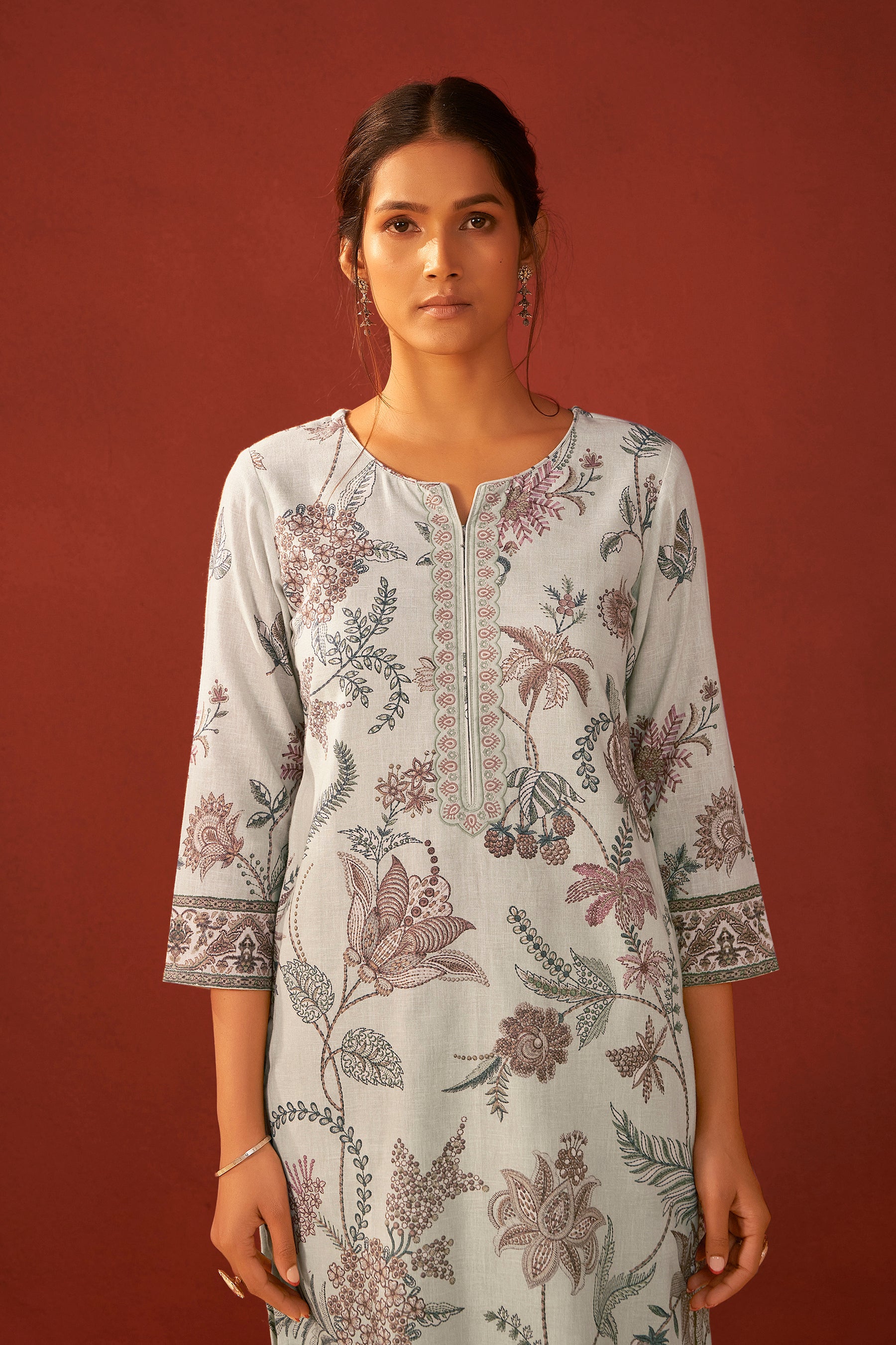 Vessara Pine Embroidered Linen Kurta Set