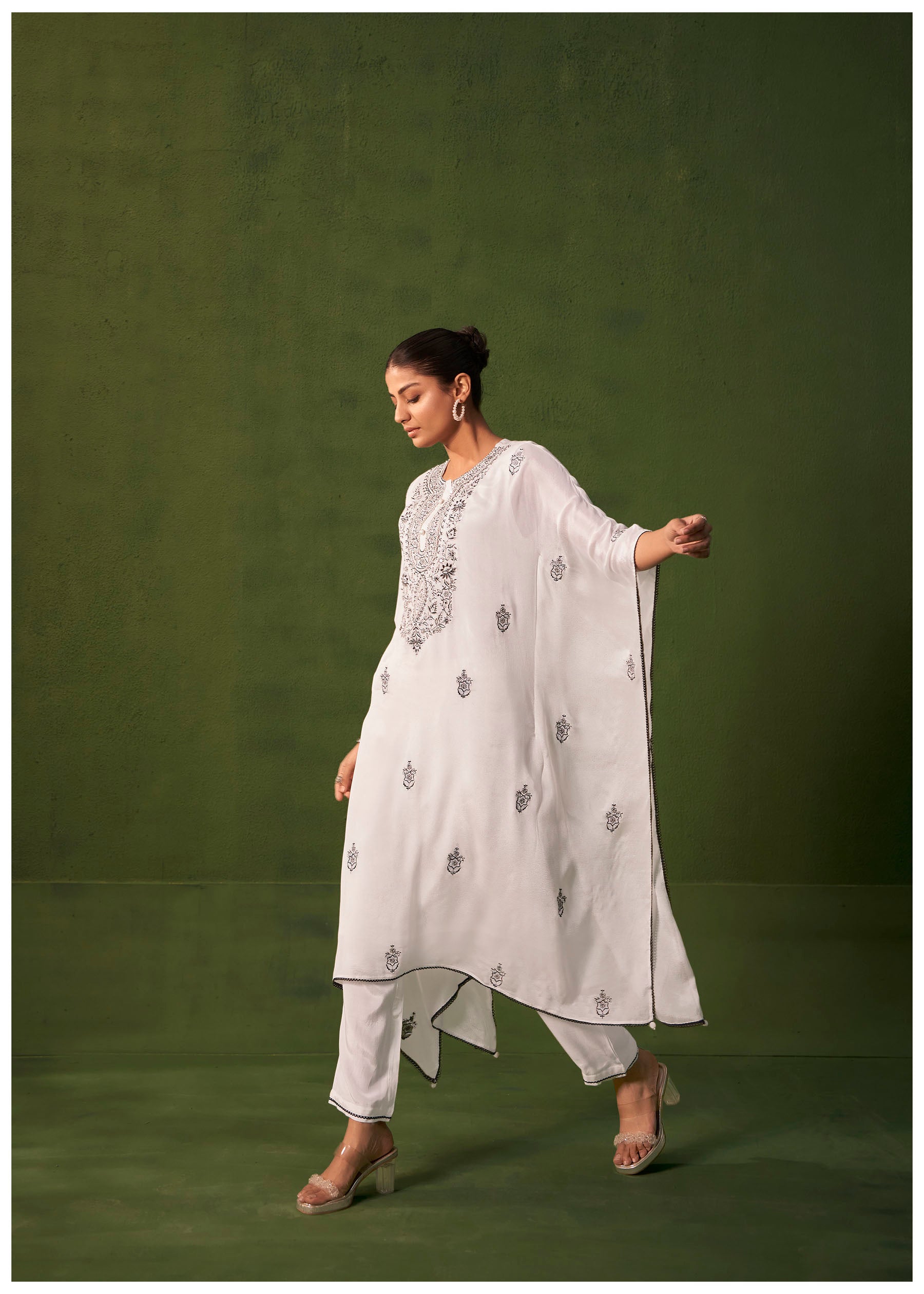 Savrynn Cream Chinnon Embroidered Kaftan