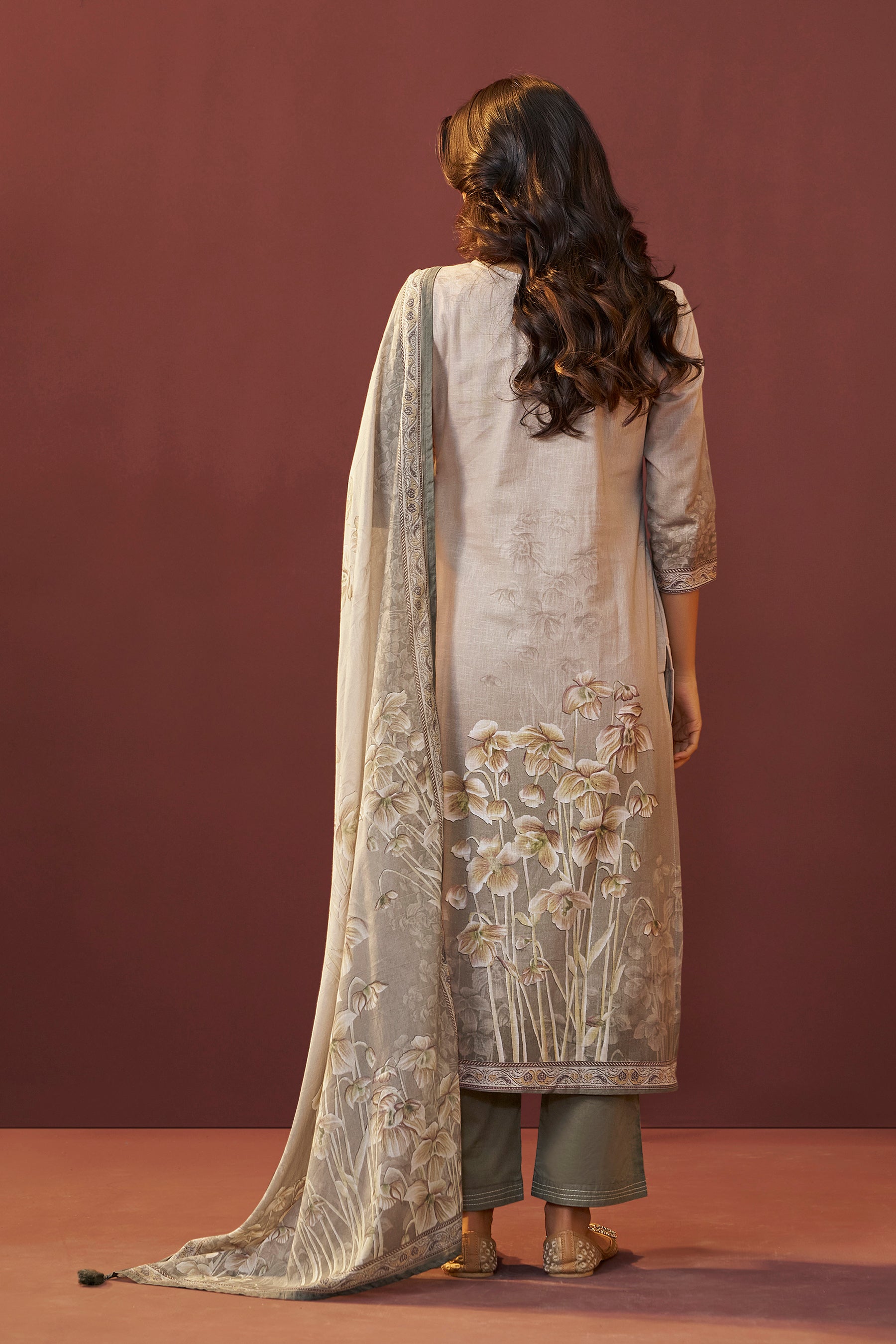 Mistlyn Grey Embroidered Linen Kurta Set