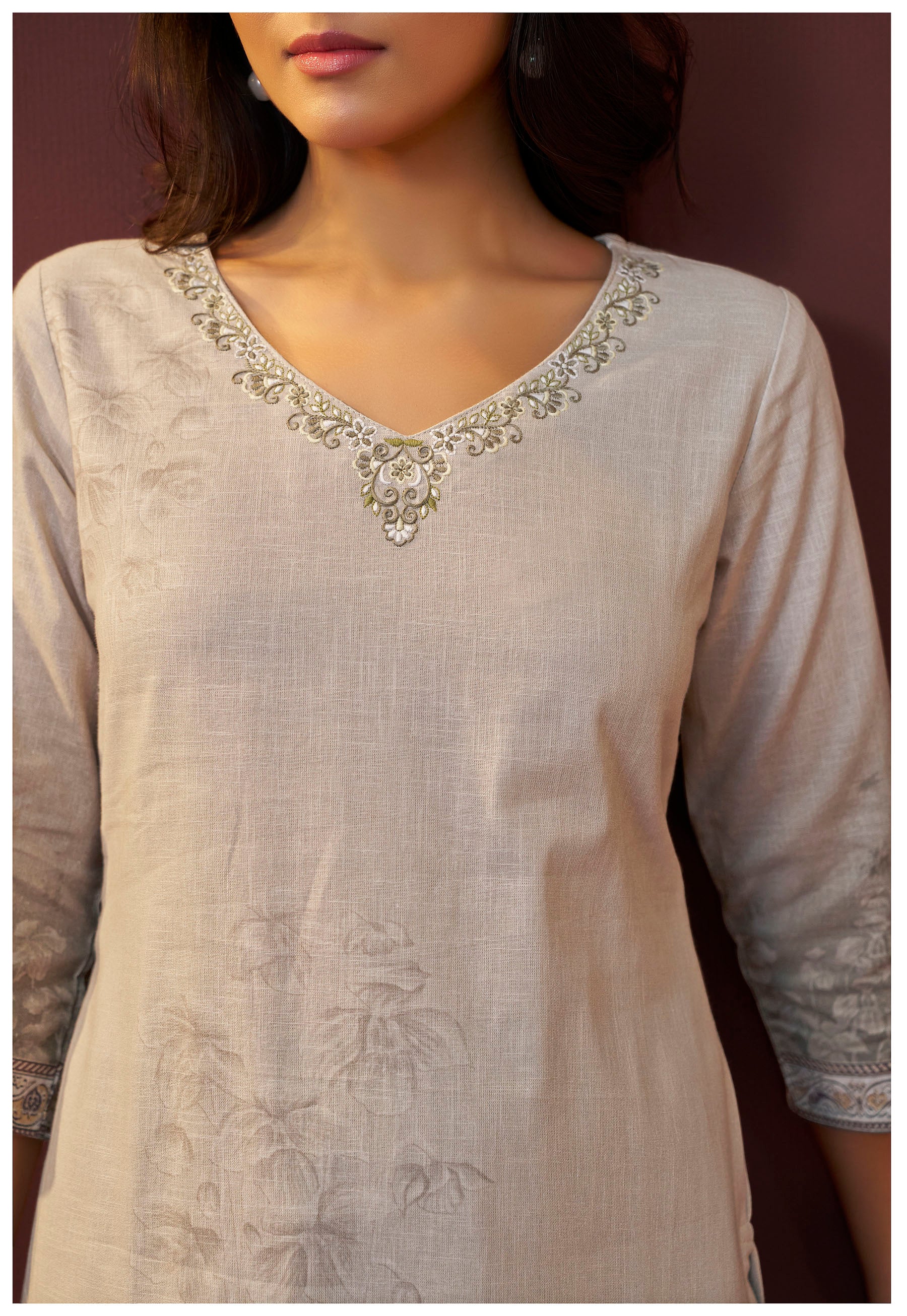 Mistlyn Grey Embroidered Linen Kurta Set