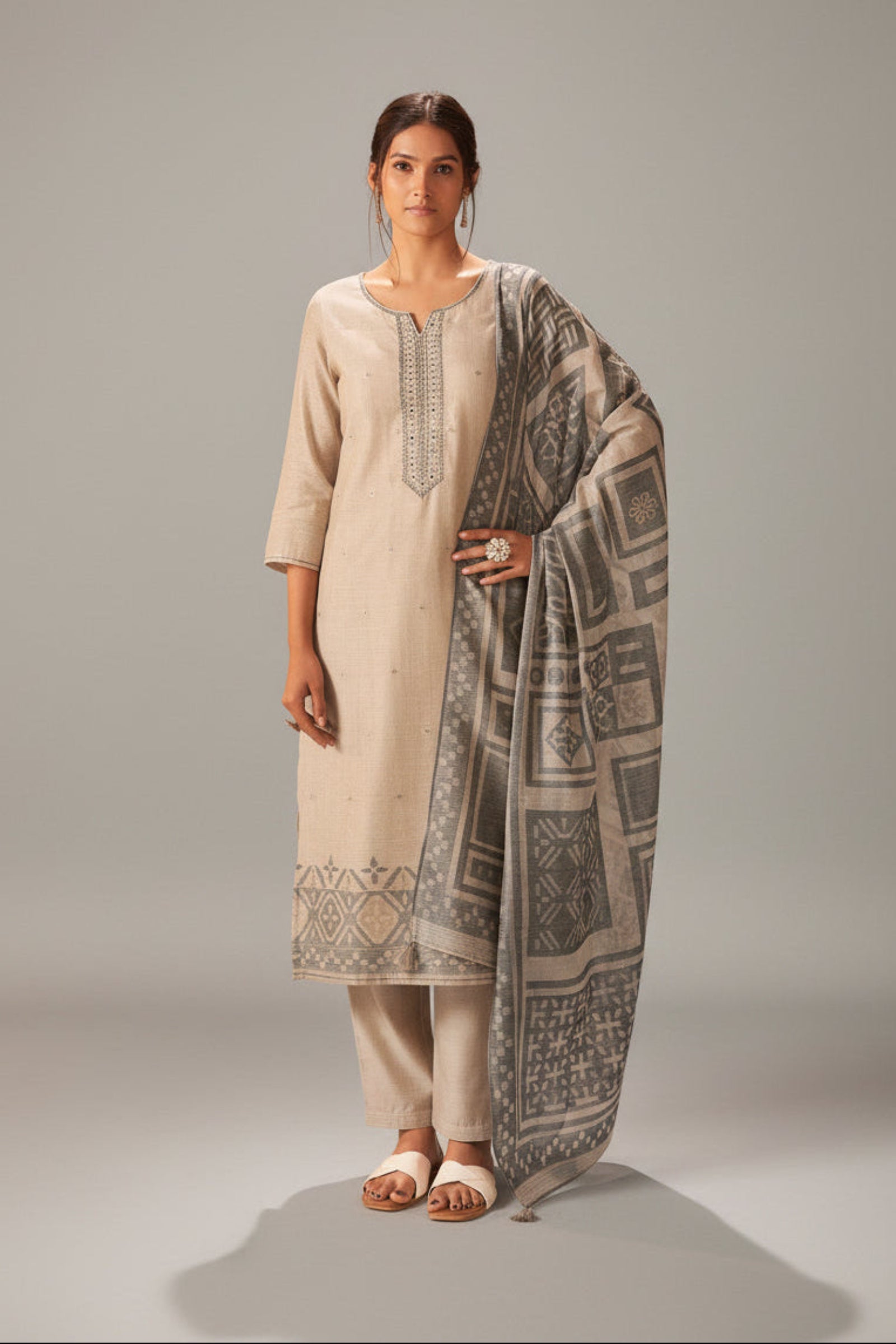 Nuviah Linen Jacquard Embroidered Kurta Set