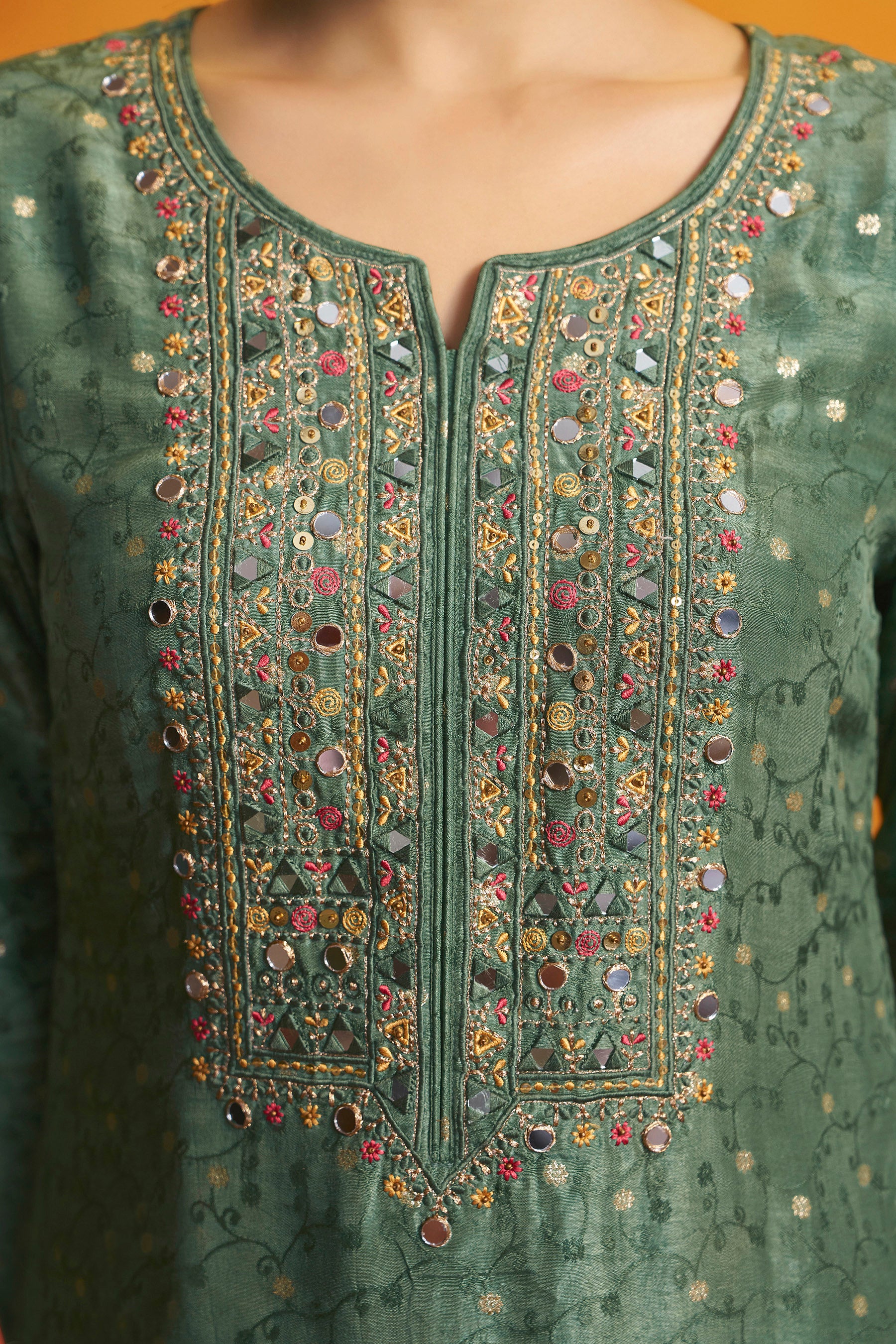 Mirror Embroidery Kurta Set – Green