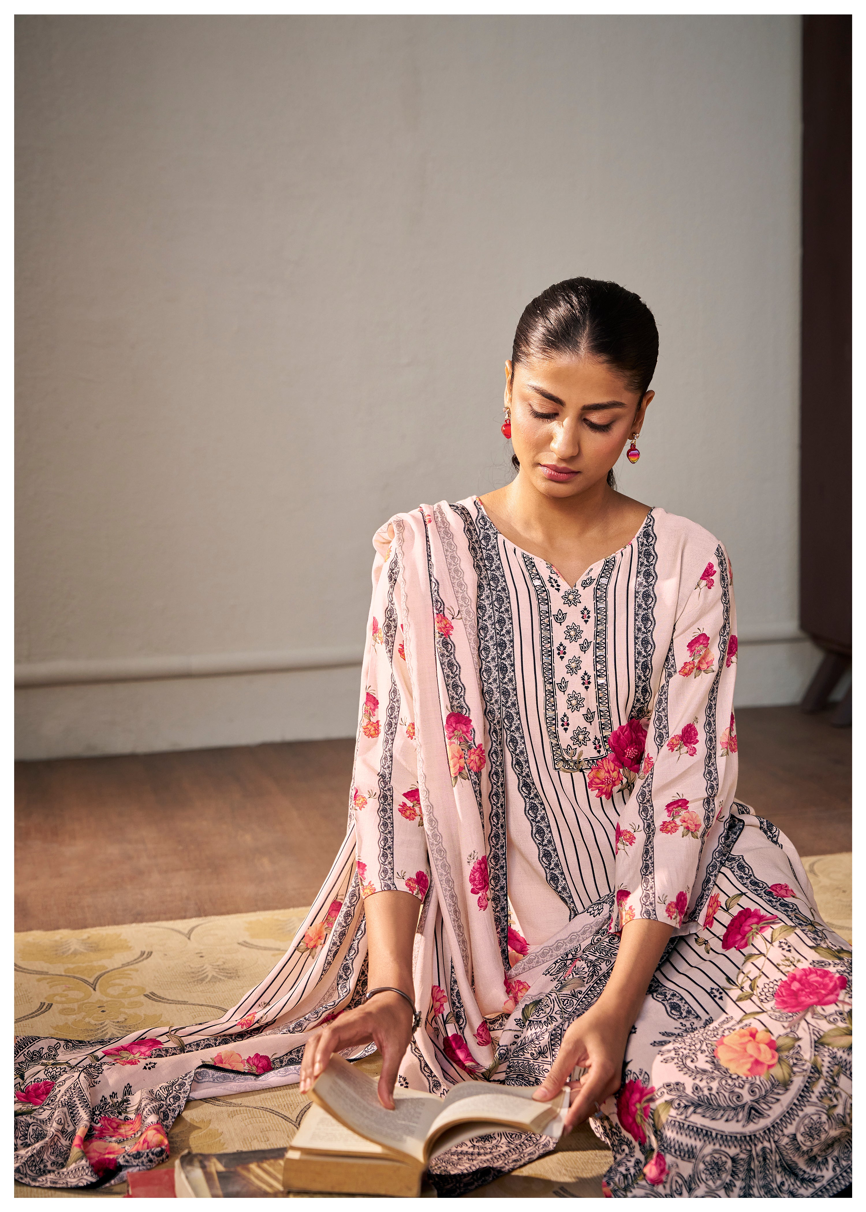 Heavy Muslin Digital Print Kurta Set