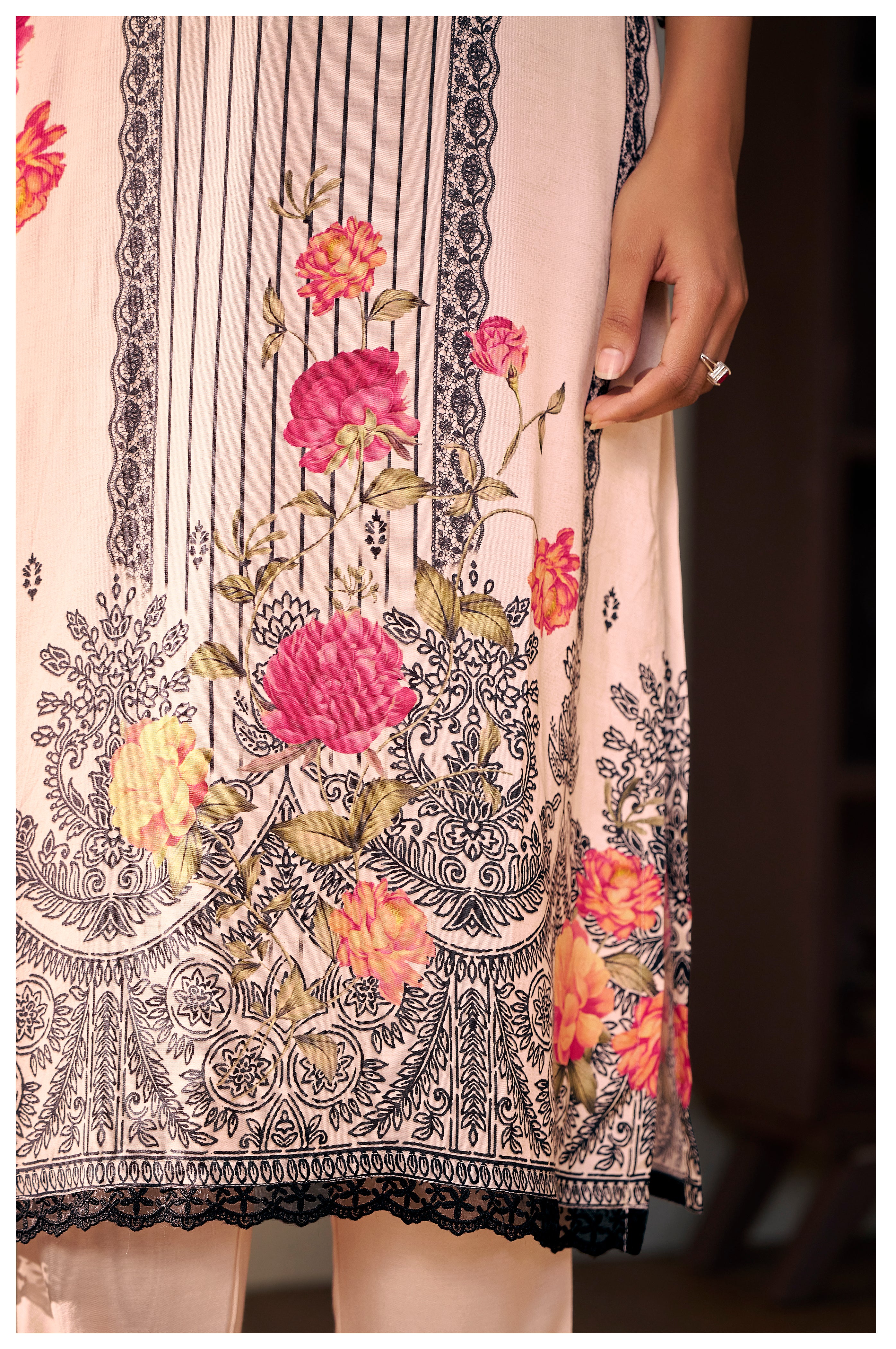Heavy Muslin Digital Print Kurta Set