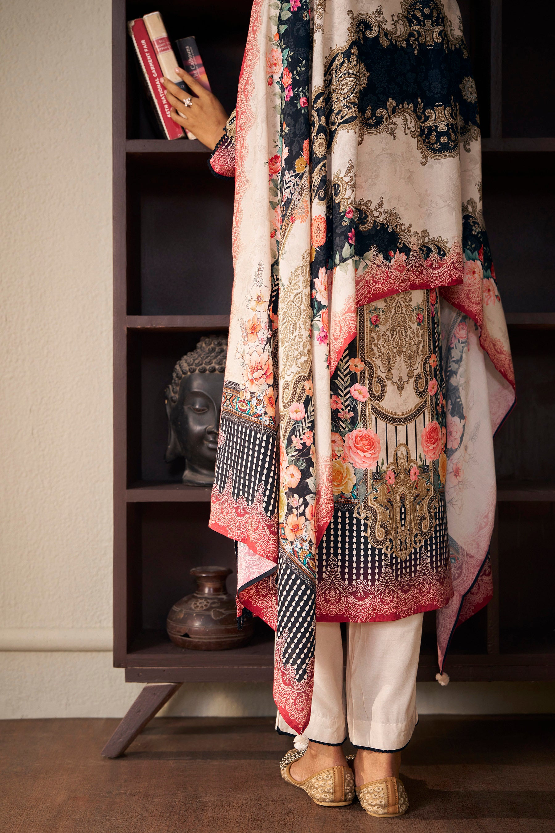 Heavy Muslin Digital Print Kurta 3-Piece Set