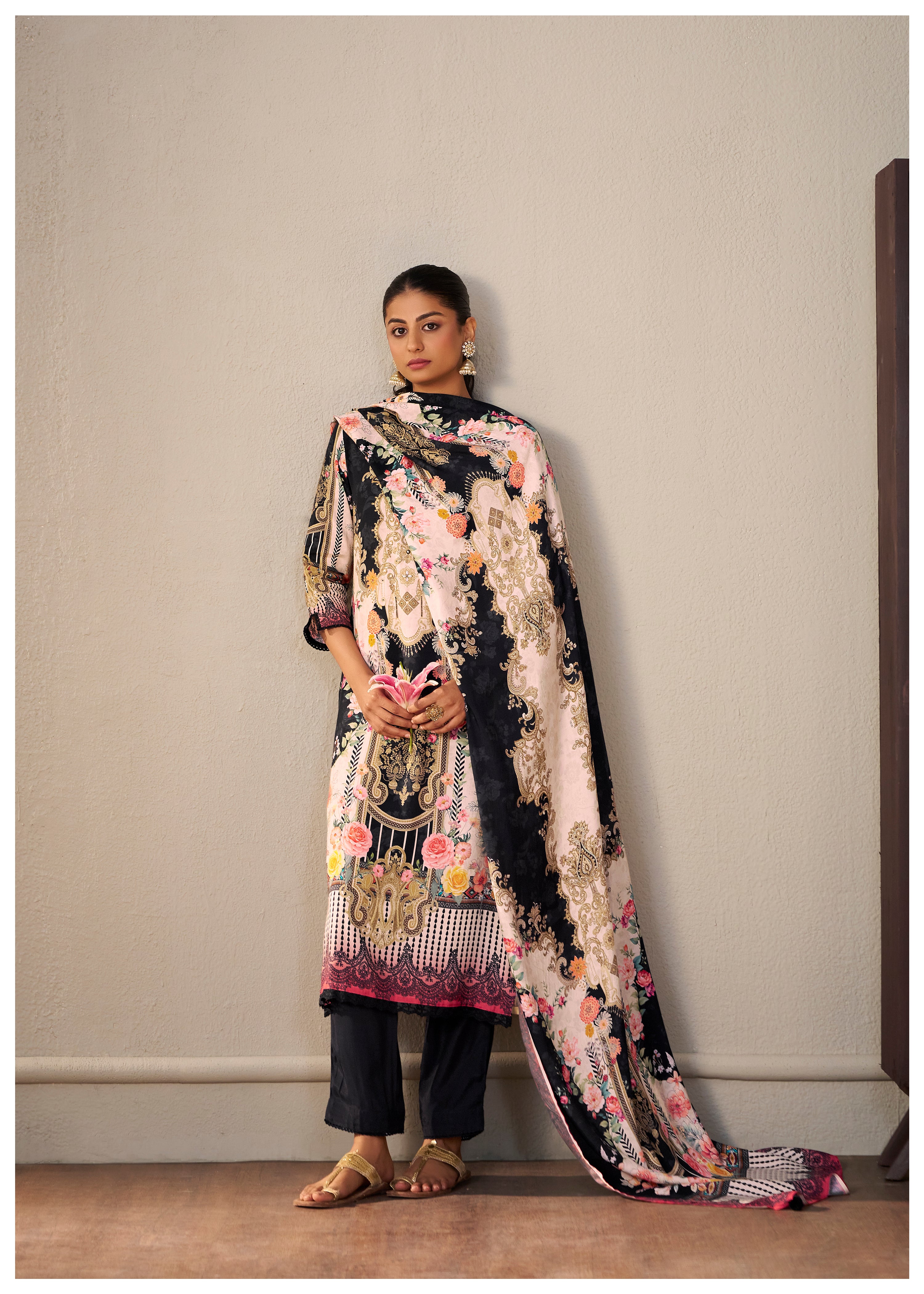 Heavy Muslin Digital Print Kurta Set