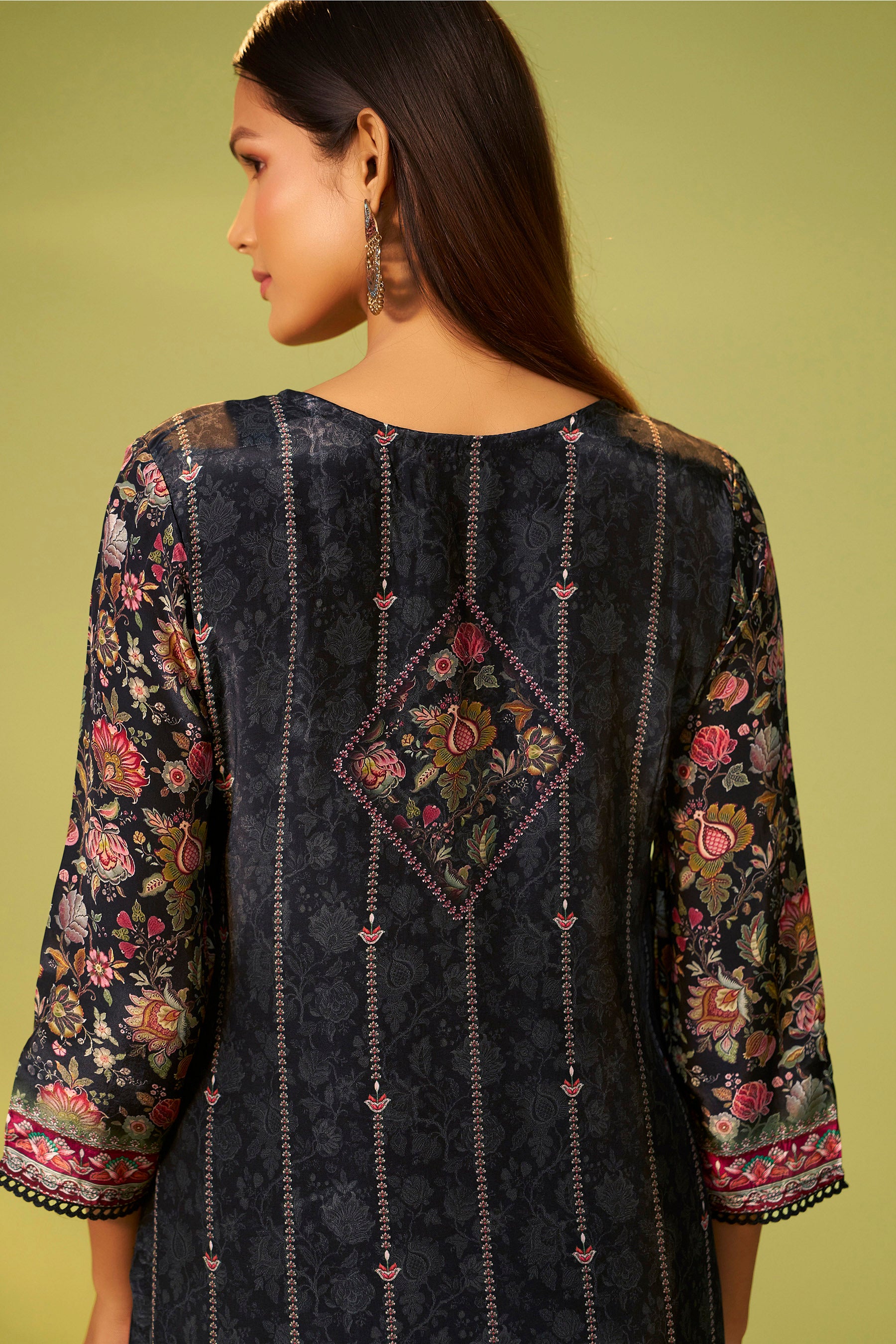 Crepe Silk Kurta Set (3-piece set)