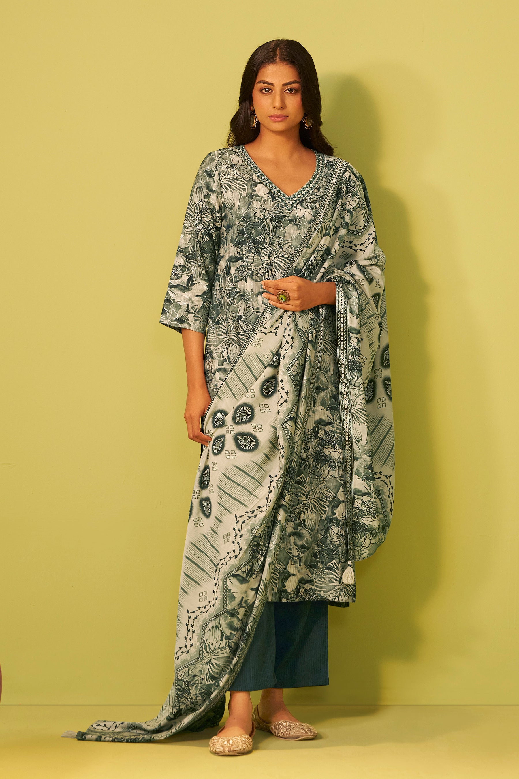 Harit Green Digital Print Kurta Set