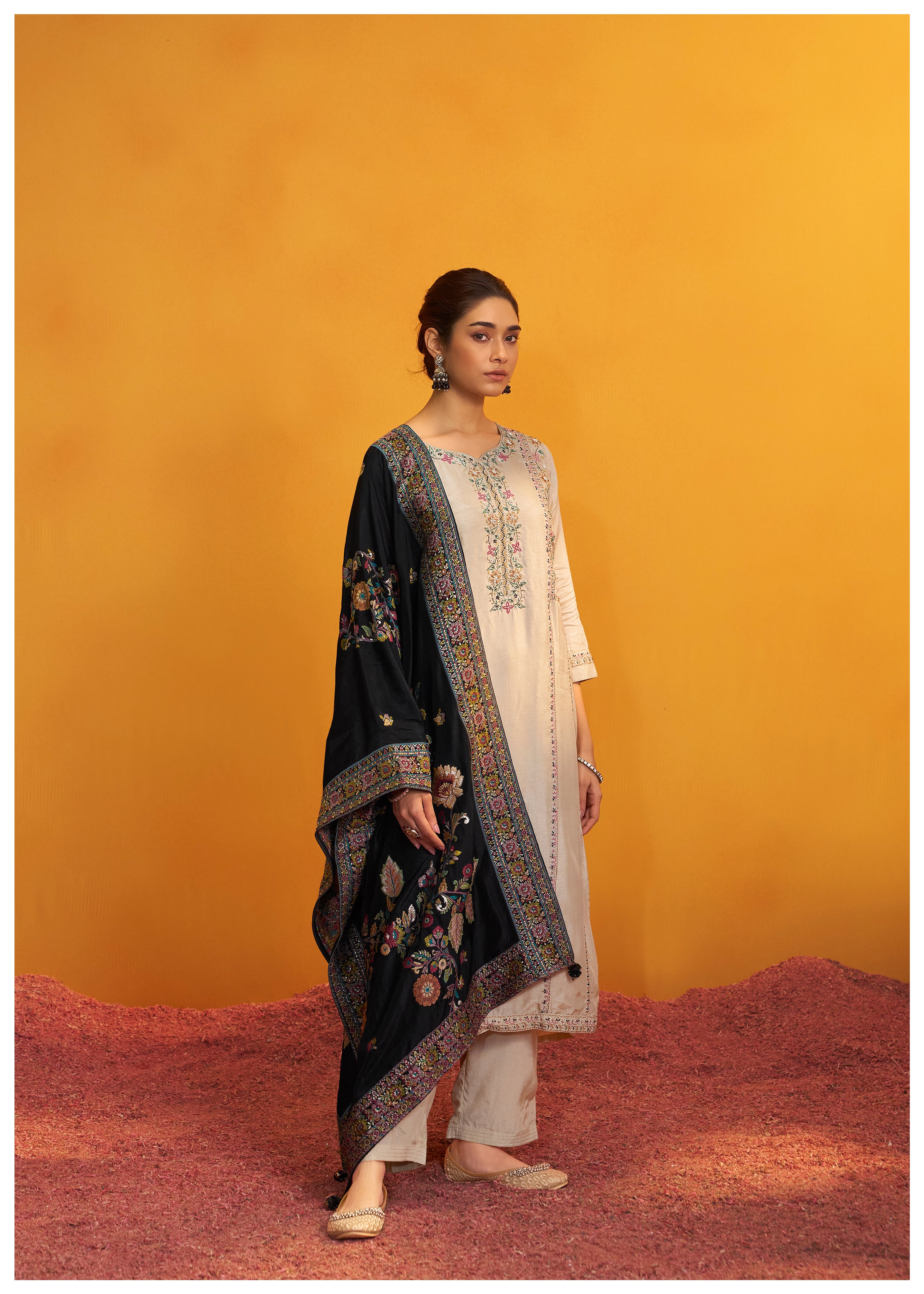Russsian Silk Kurta With Contrast Jacquard Dupatta