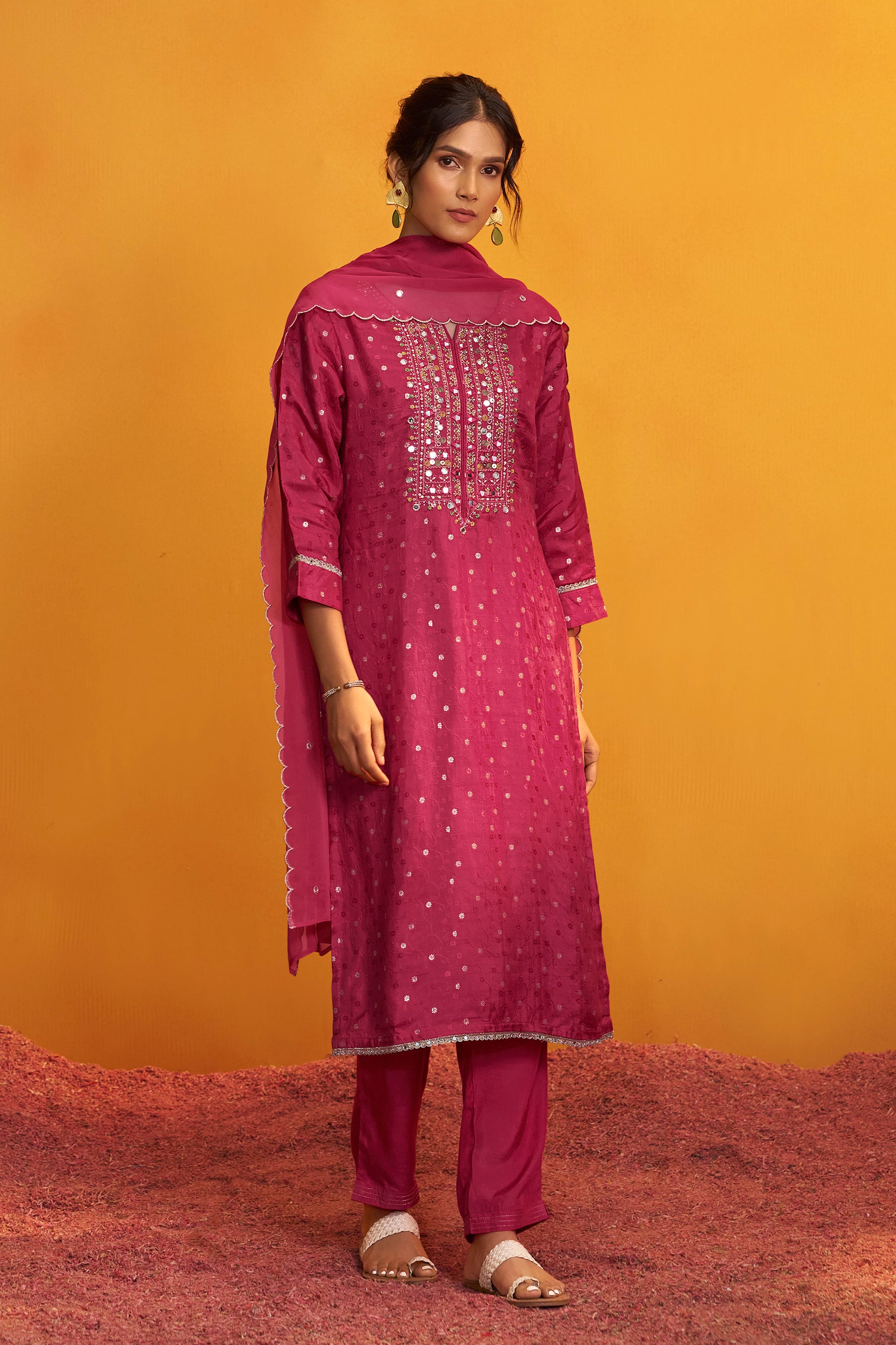 Mirror Embroidery Kurta Set – Pink