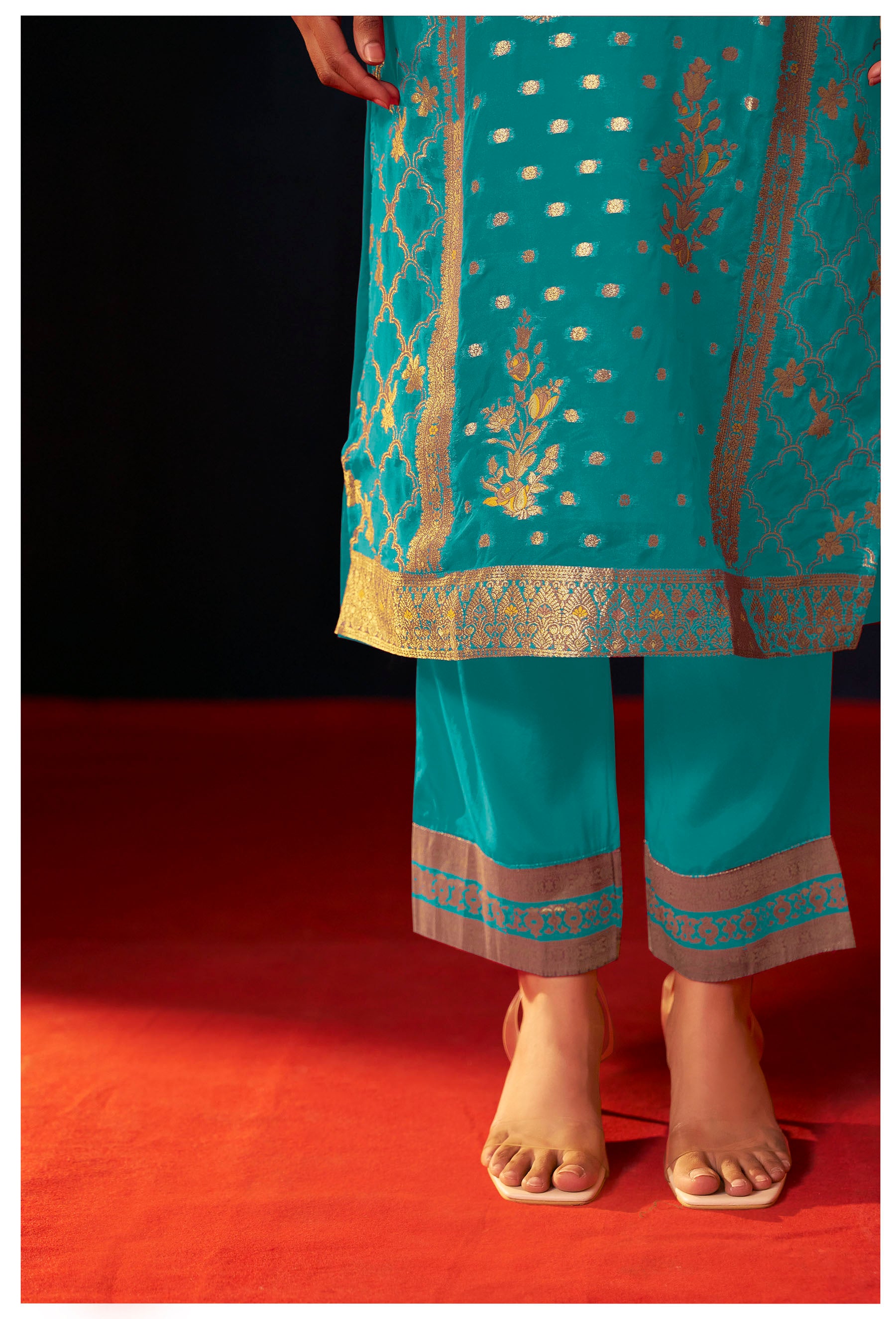 Lunessa Rama Organza Jacquard Kurta Set