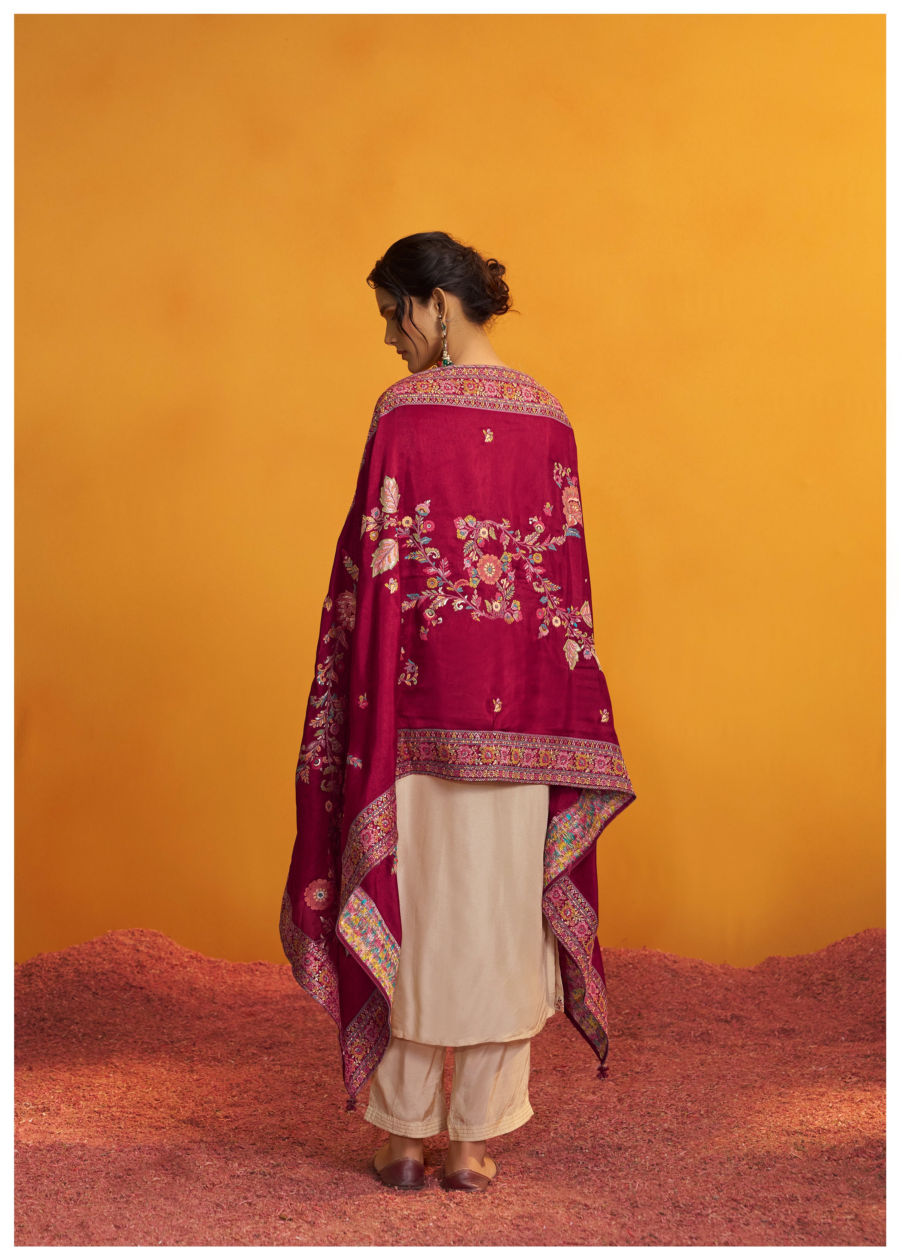 Russsian Silk Kurta With Contrast Jacquard Dupatta
