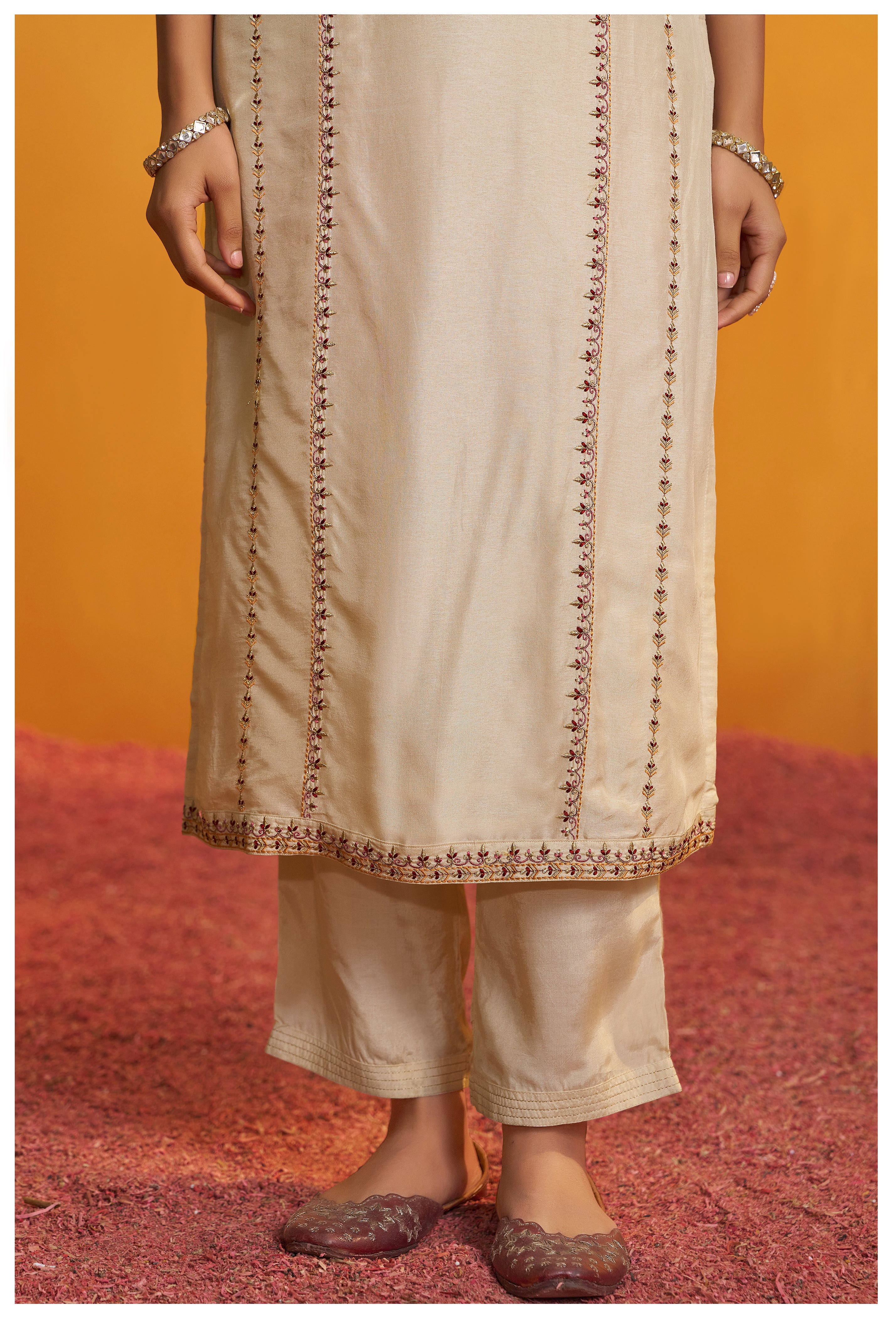 Russsian Silk Kurta With Contrast Jacquard Dupatta