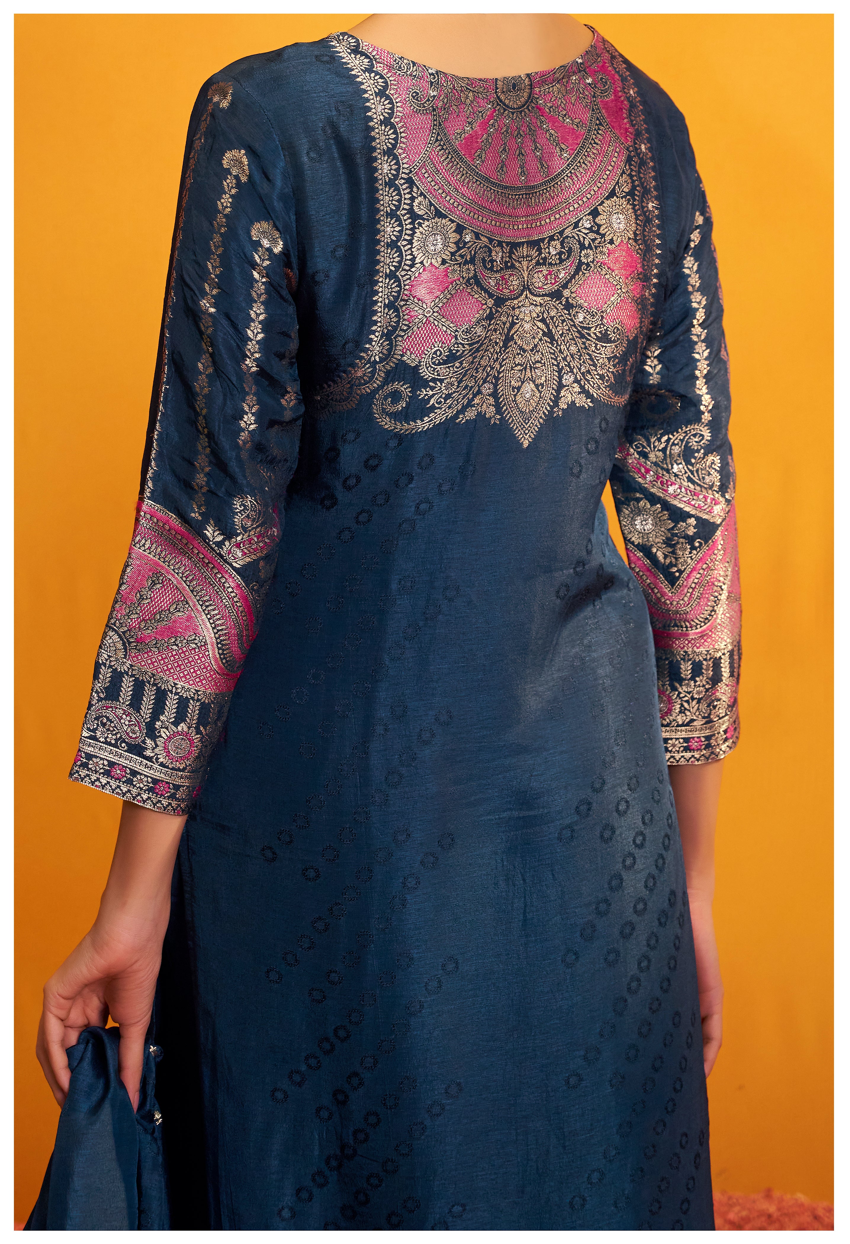 Russian Jacquard Set