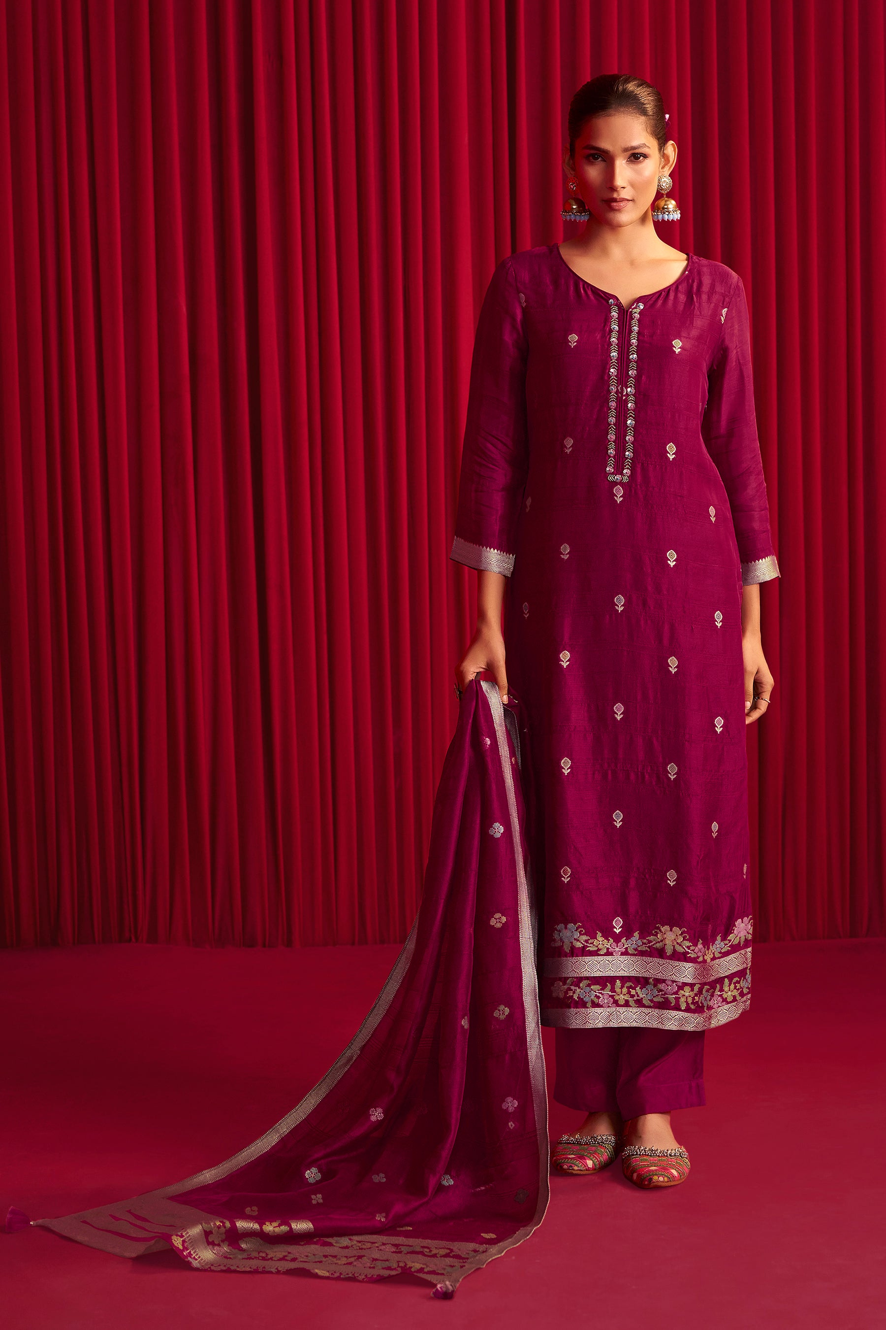 Bhagalpuri Silk Jacquard Set (Handwork)