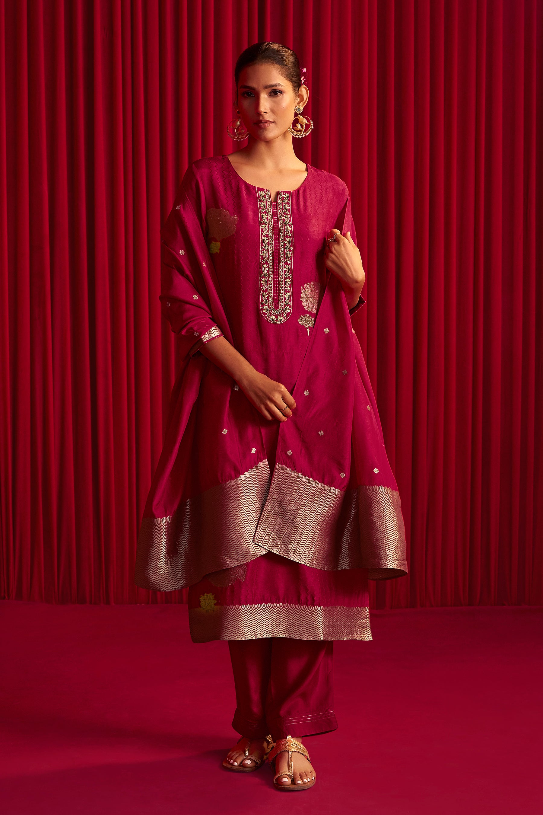 Viscose Dola Silk Jacquard Set
